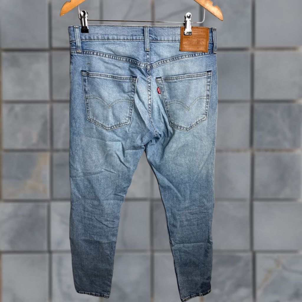 Levi's Levi’S Jeans Mens Size 31 Blue Lot 512 Big E Premium Leather Tag Light Wash 5482 Size US 31 - 1 Thumbnail