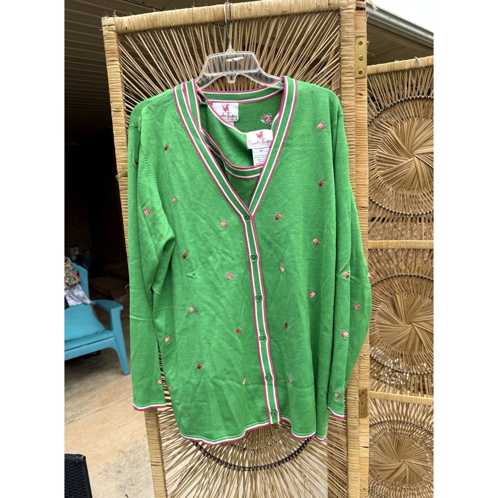 Quacker Factory VINTAGE Quacker Factory Ladies Sweater Cardigan And Tank Set Knit 1X Green Pink Bees Silk Blend Lightweight Long Sleeve Cardigan Womens Plus N/A Size XL / US 12-14 / IT 48-50 - 2 Thumbnail
