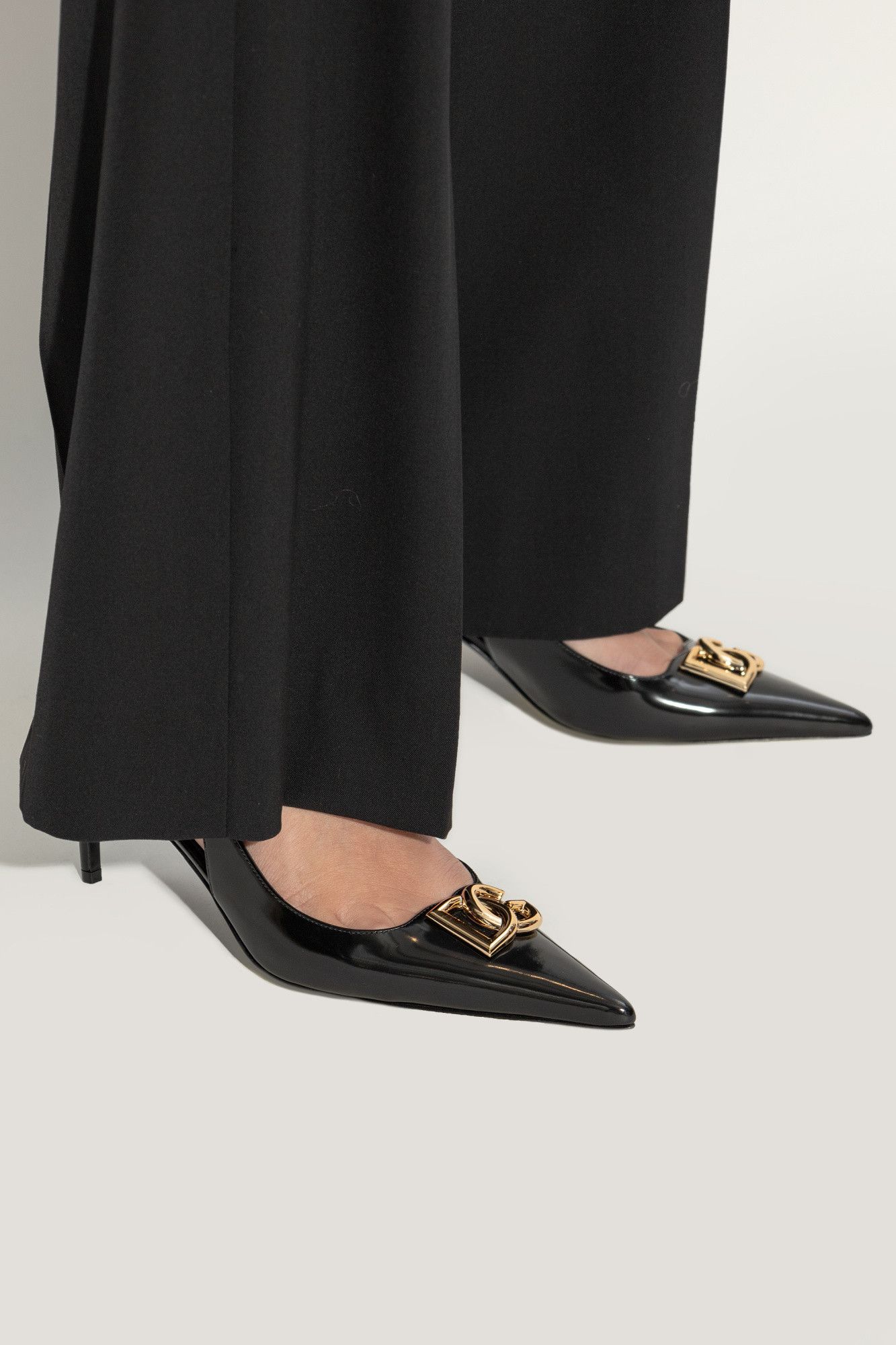 Dolce & Gabbana o1s22i1n0225 Glossy Leather Slingback Pumps in Black Size US 6 / IT 36 - 2 Thumbnail