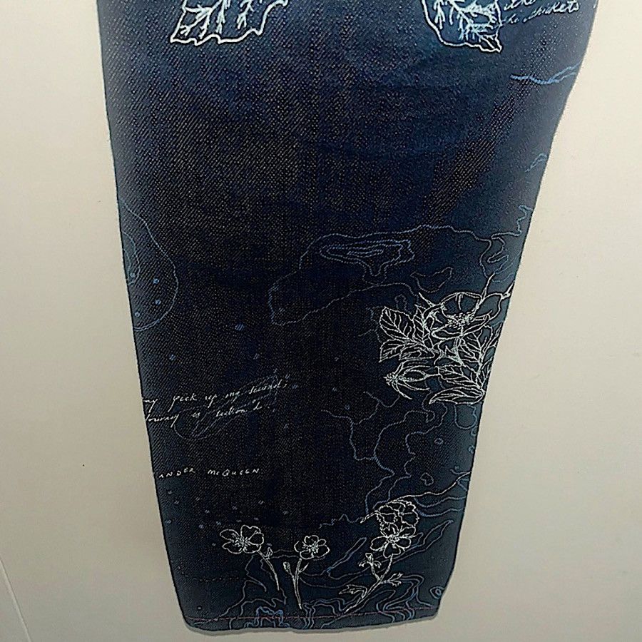 Alexander McQueen Authentic Vintage McQueen Embroidered Poetic Writing Denim Size US 31 - 8 Thumbnail
