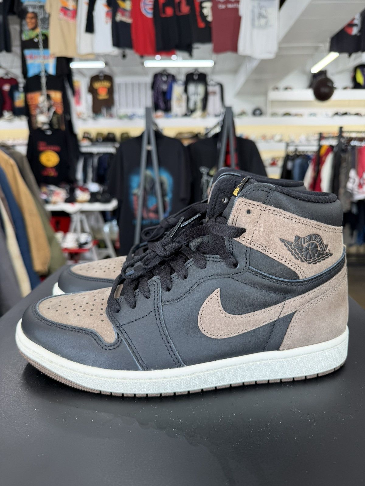 Jordan Brand Air Jordan 1 High Palomino Size 9 (2023) Size US 9 / EU 42 - 7 Thumbnail