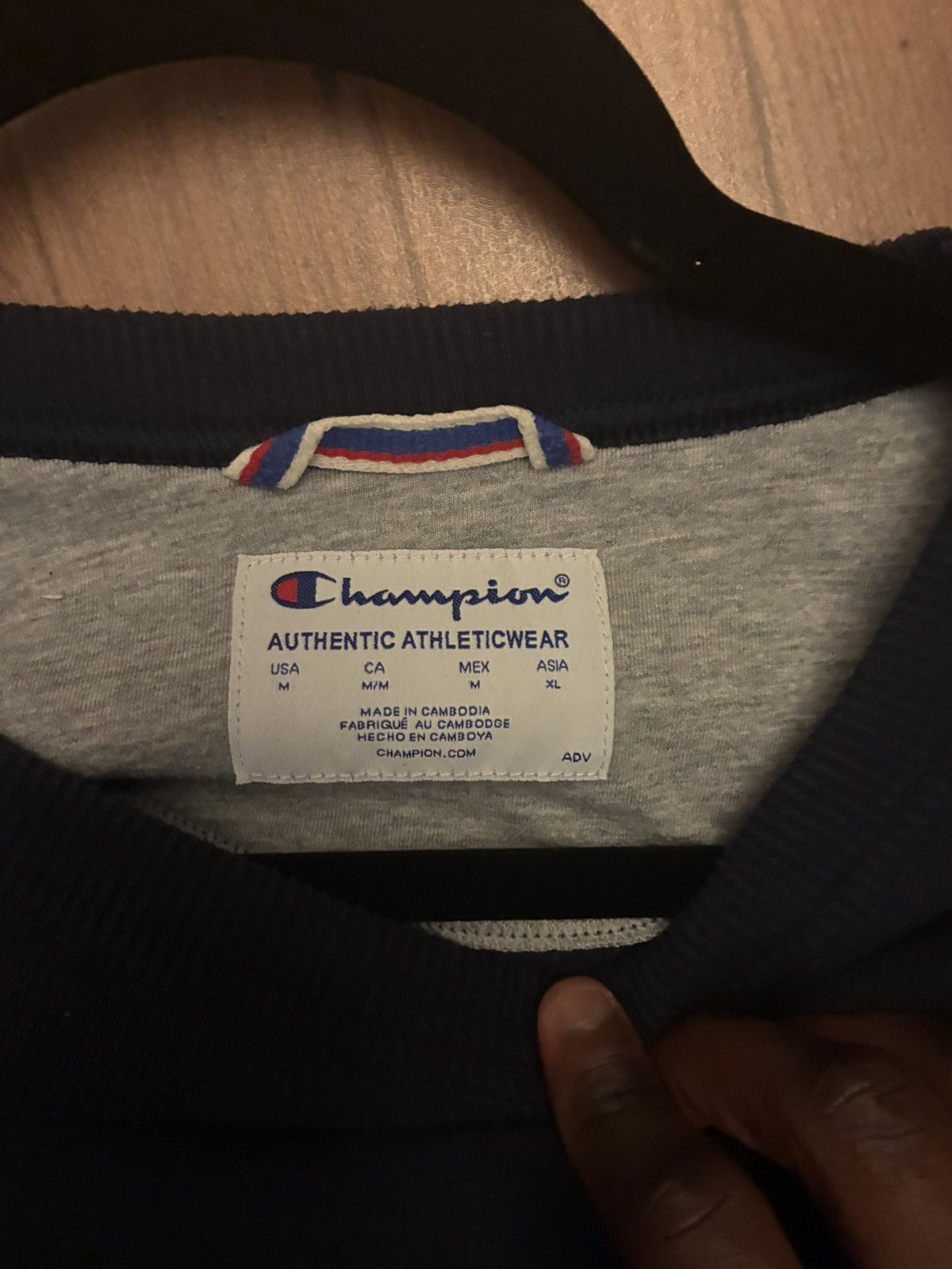 Champion Champion Navy crewneck sweatshirt Size M #sweatshirt Size US M / EU 48-50 / 2 - 2 Thumbnail