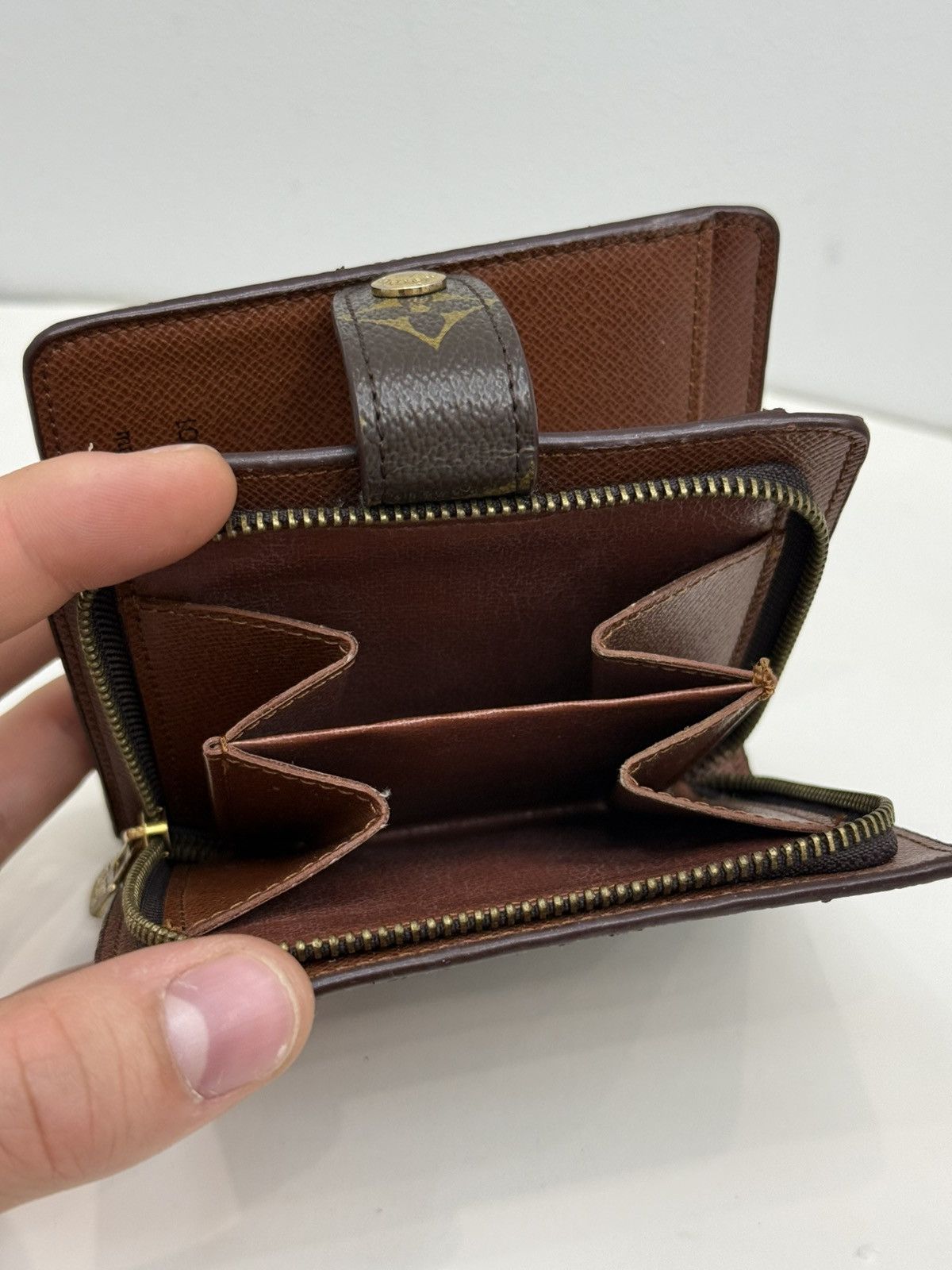 Louis Vuitton Louis Vuitton Zip Monogram Wallet Size ONE SIZE - 8 Thumbnail