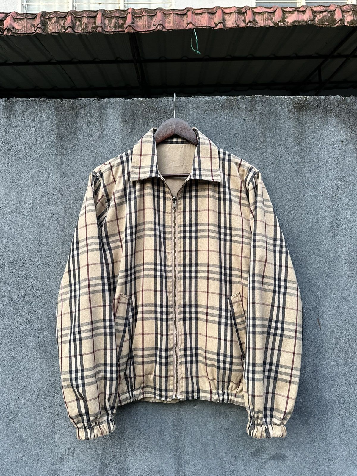 Burberry Vintage Burberry London Novacheck Reversible Bomber Jacket Size US M / EU 48-50 / 2 - 3 Thumbnail
