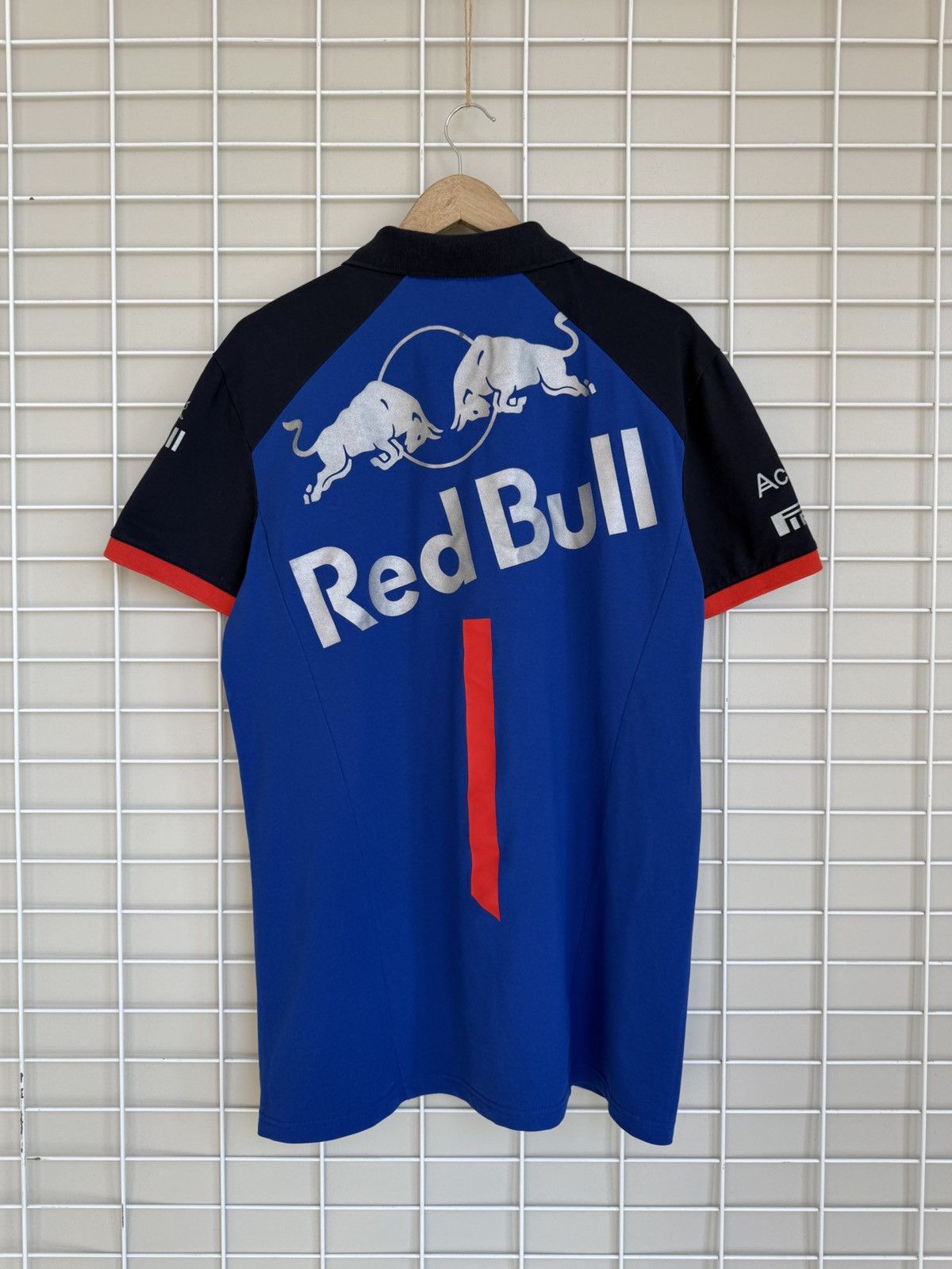 Red Bull Scuderia Red Bull Toro Rosso Racing Shirt Mens Size L/XL Size US XL / EU 56 / 4 - 6 Thumbnail