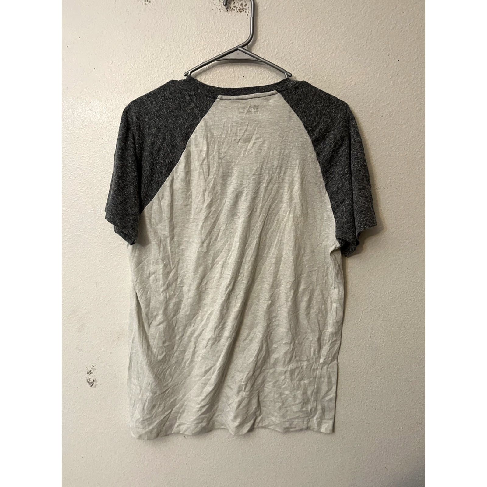 Levi's Levi's Men's T-Shirt Henley White Gray Heathered Pocket Tee M Regular Short Sleeve Cotton Blend Jersey Logo Button Size US M / EU 48-50 / 2 - 2 Thumbnail