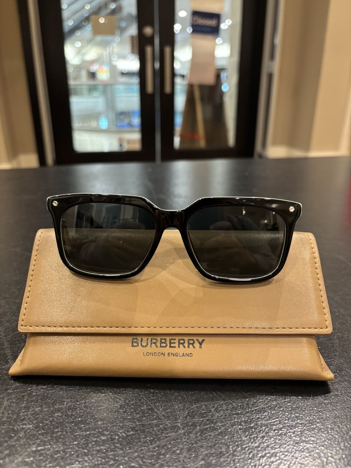 Burberry Burberry Sunglasses Size ONE SIZE - 2 Thumbnail