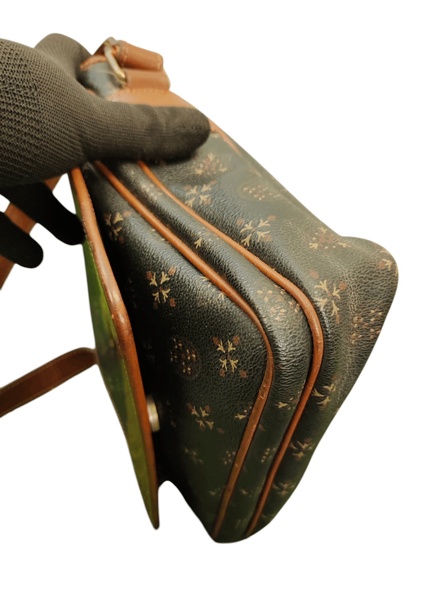 Leather Vintage Sachs Lederwaren Japan Patina Leather Crossbody Bag Size ONE SIZE - 12 Thumbnail