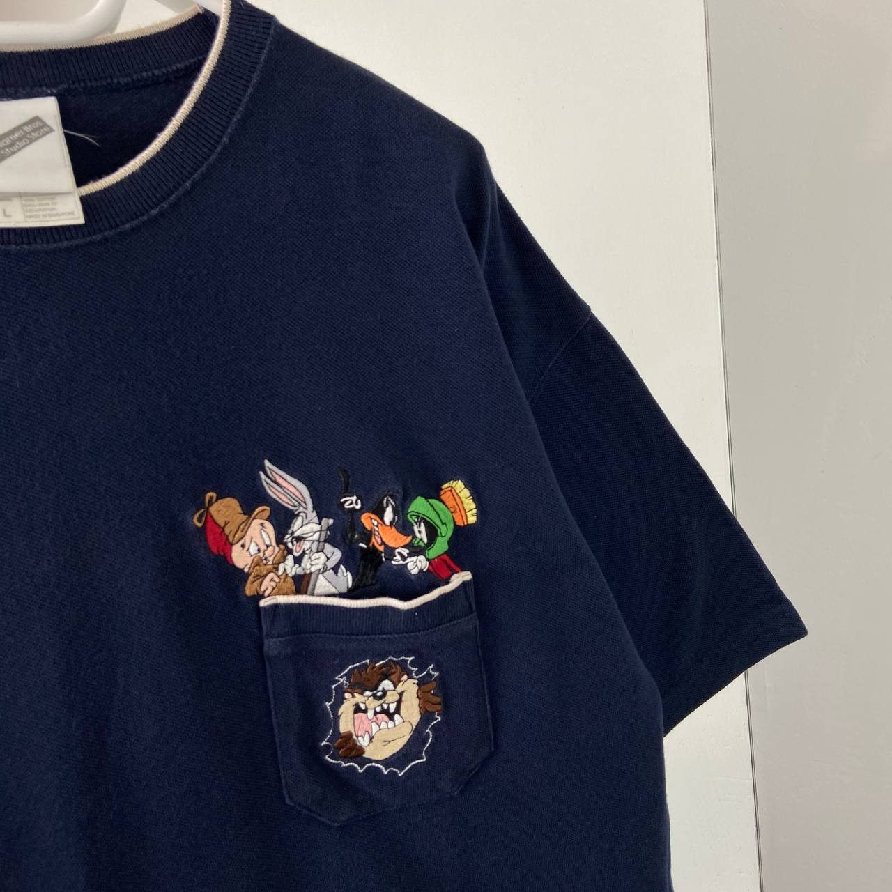 Warner Bros 1999 Vintage Looney Tunes Taz Bags Bunny Duffy Duck T-Shirt Size US L / EU 52-54 / 3 - 3 Thumbnail