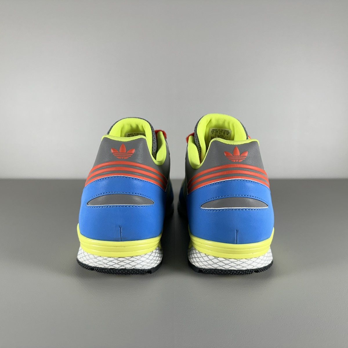 Adidas Rare adidas Originals Questar reflective 2010 sneakers Size US 12 / EU 45 - 6 Thumbnail