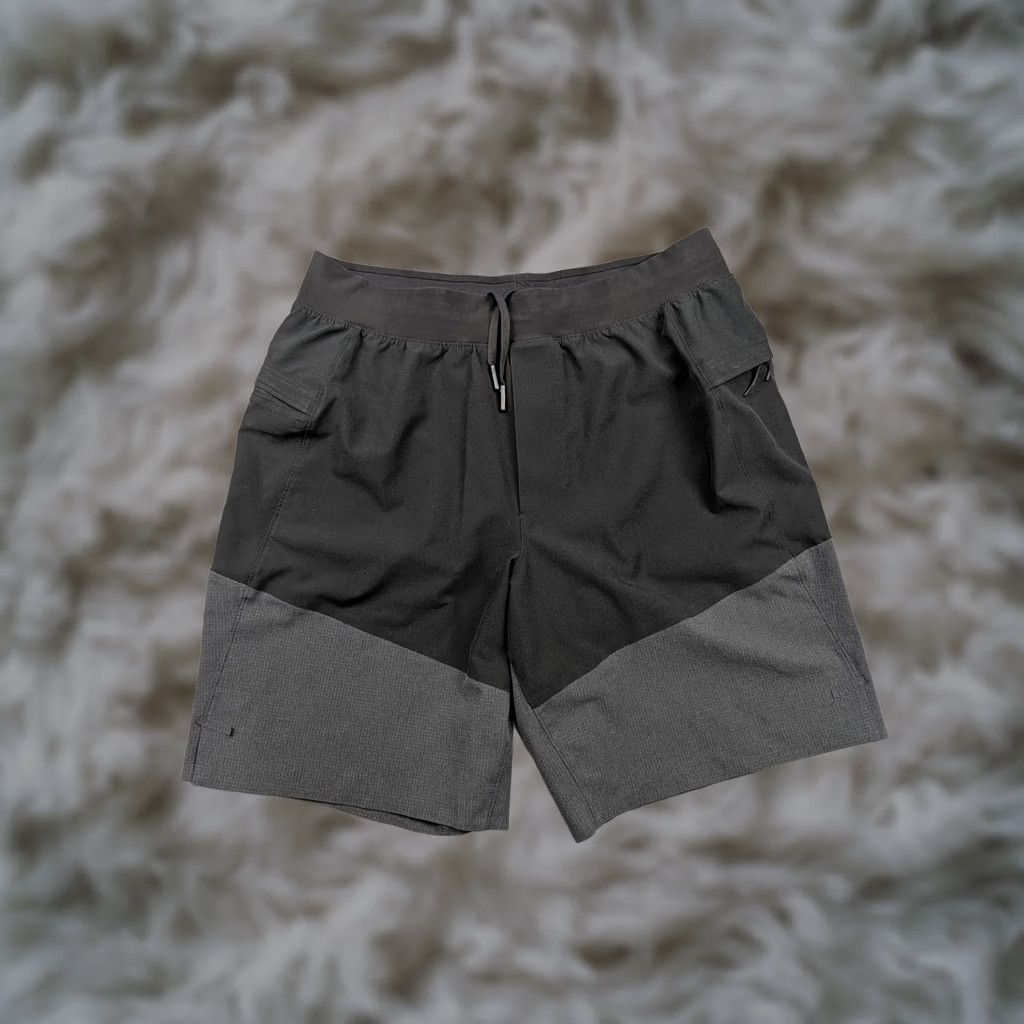 Lululemon Lululemon Shorts Mens M Gray Colorblock Lined Pockets Running Training Short Size US 31 - 1 Thumbnail