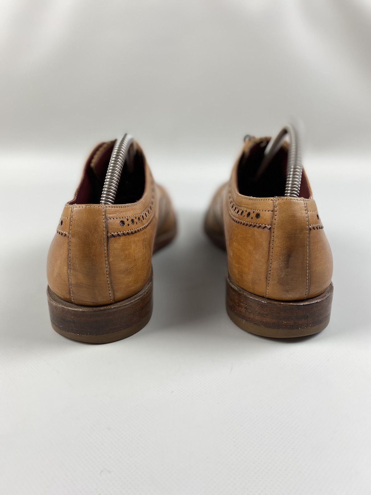 Loake Loake men’s leather formal brogues shoes Size US 9.5 / EU 42-43 - 11 Thumbnail