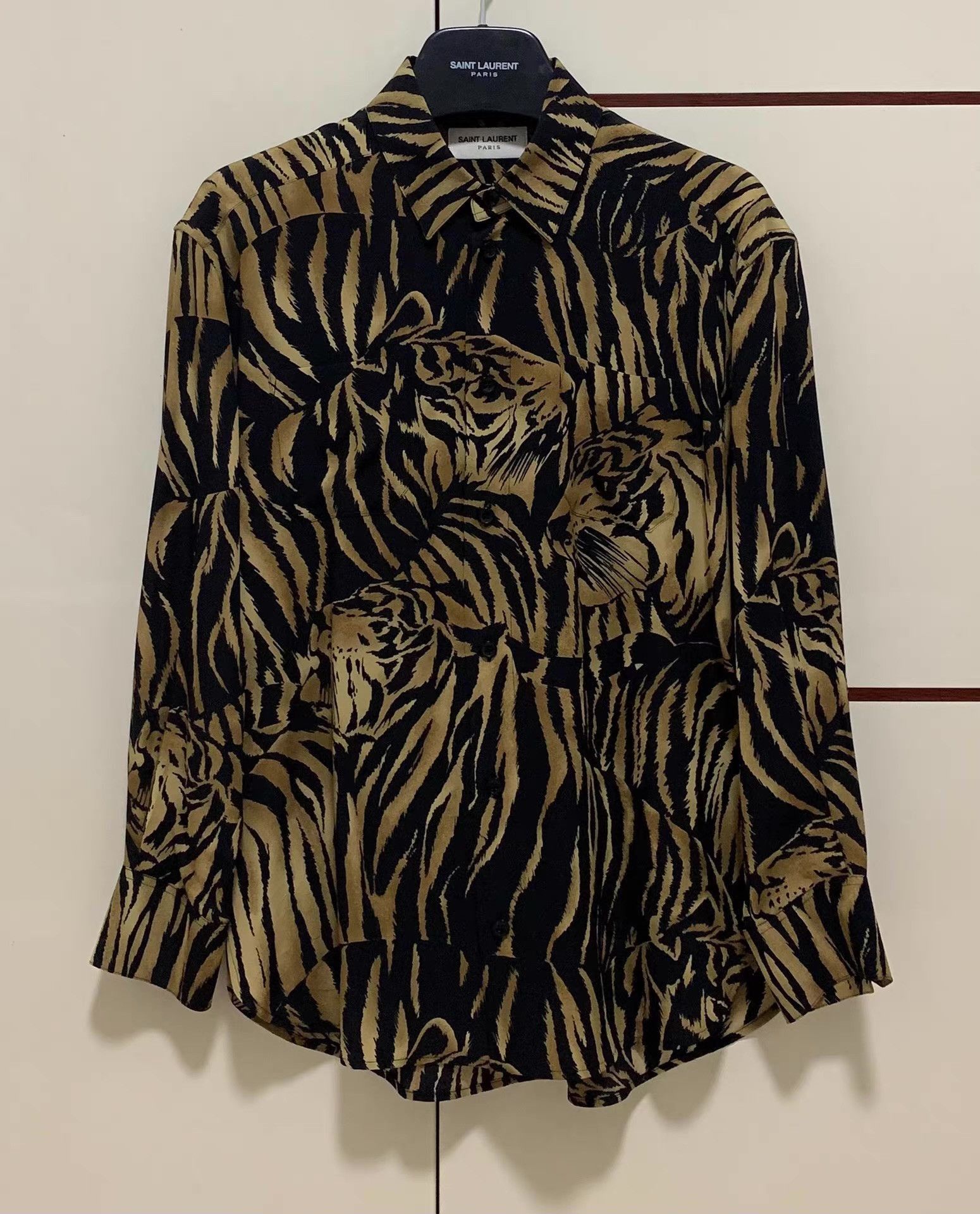 Saint Laurent Paris Tiger Print Long Sleeve Button-Up Shirt Size US S / EU 44-46 / 1 - 1 Thumbnail
