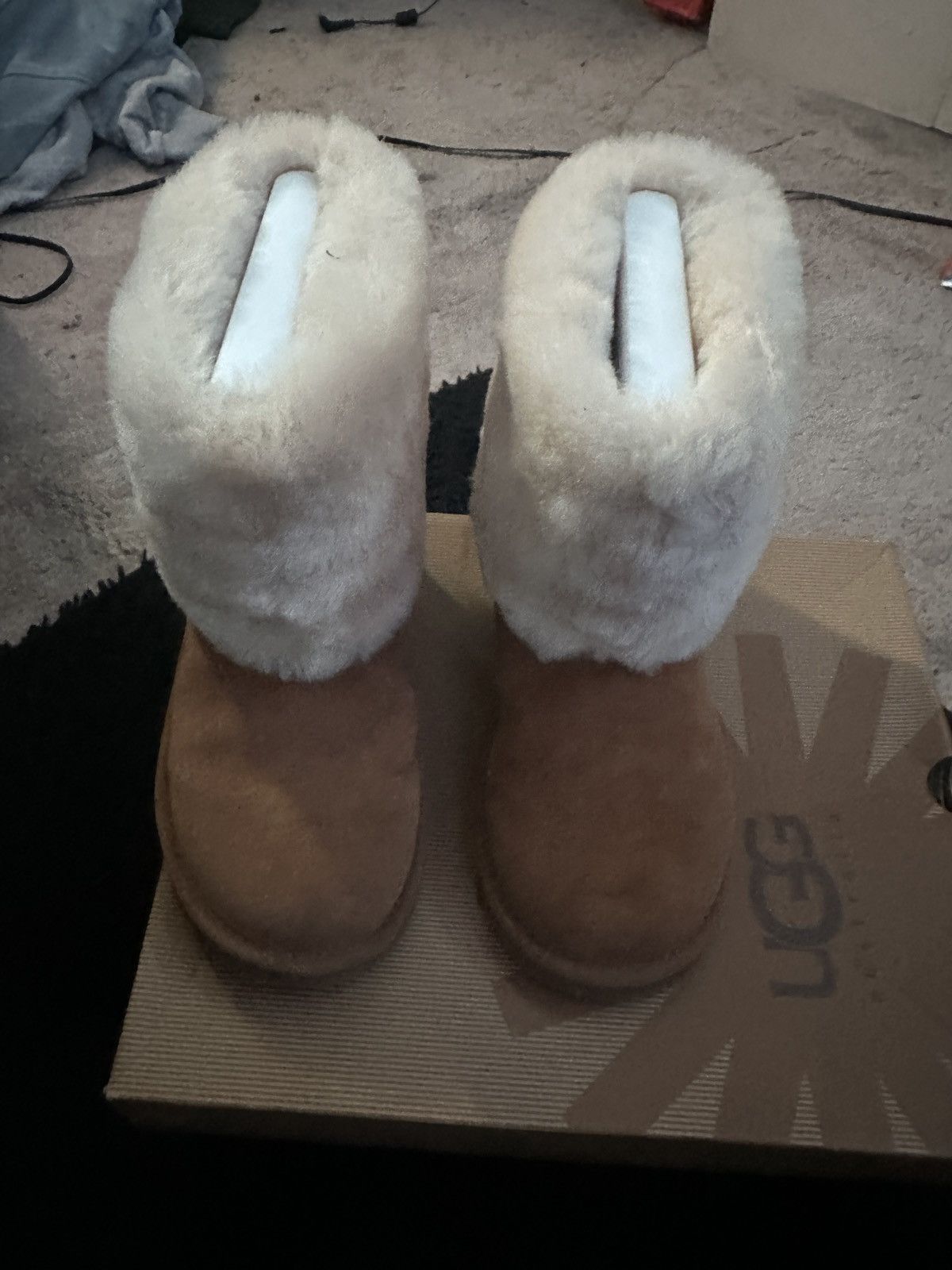 Ugg Tan and Cream UGG Boots Size US 5 / IT 35 - 2 Thumbnail