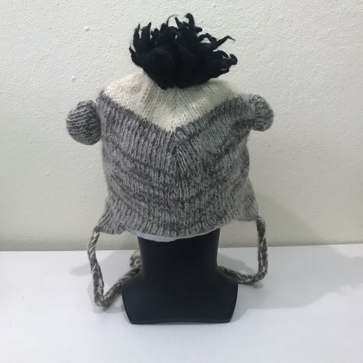 Vintage Vintage Shark Face Earflap Beanie Hat Size ONE SIZE - 4 Thumbnail