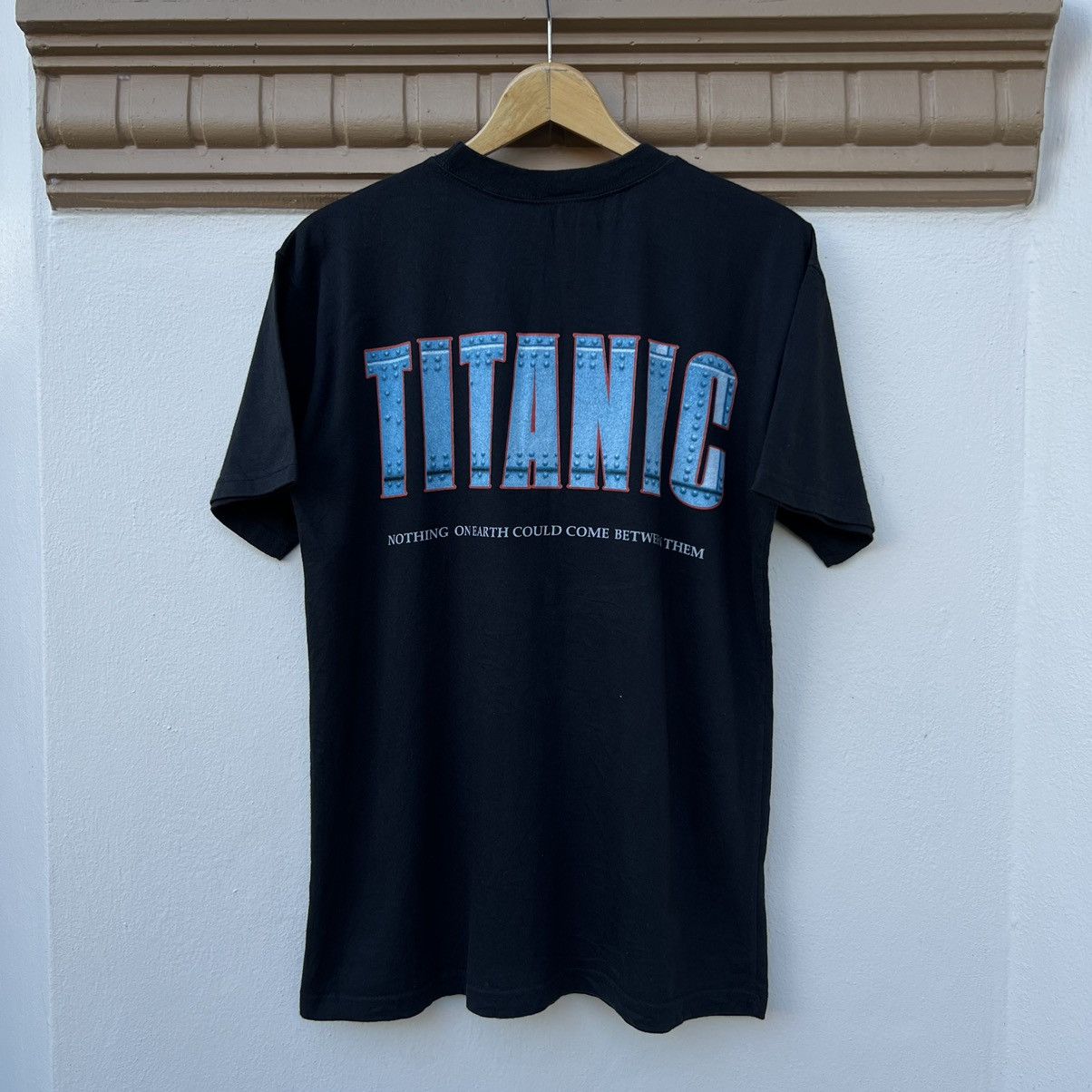 Vintage 90s Titanic Promo Tee Leornado Di Caprio Kate Winslet Size US M / EU 48-50 / 2 - 6 Thumbnail