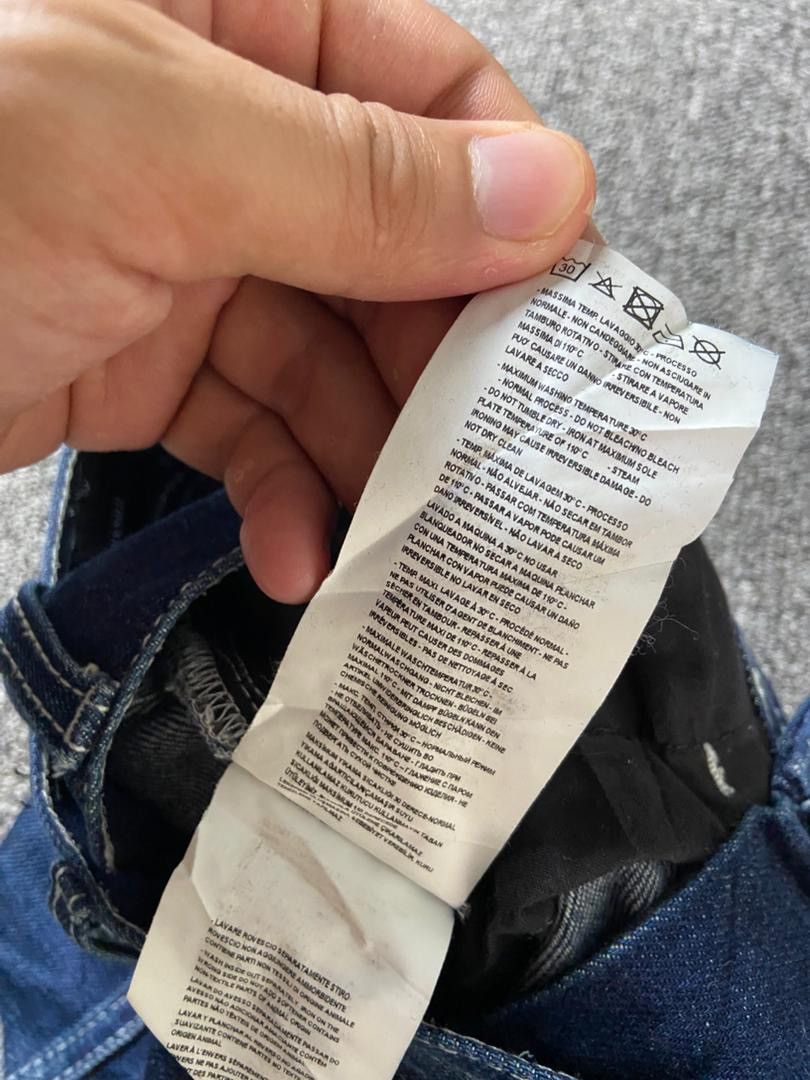 Armani Exchange Armani Exchange Slim Fit Coupe Ajustee Jeans (197) Size US 27 - 7 Thumbnail