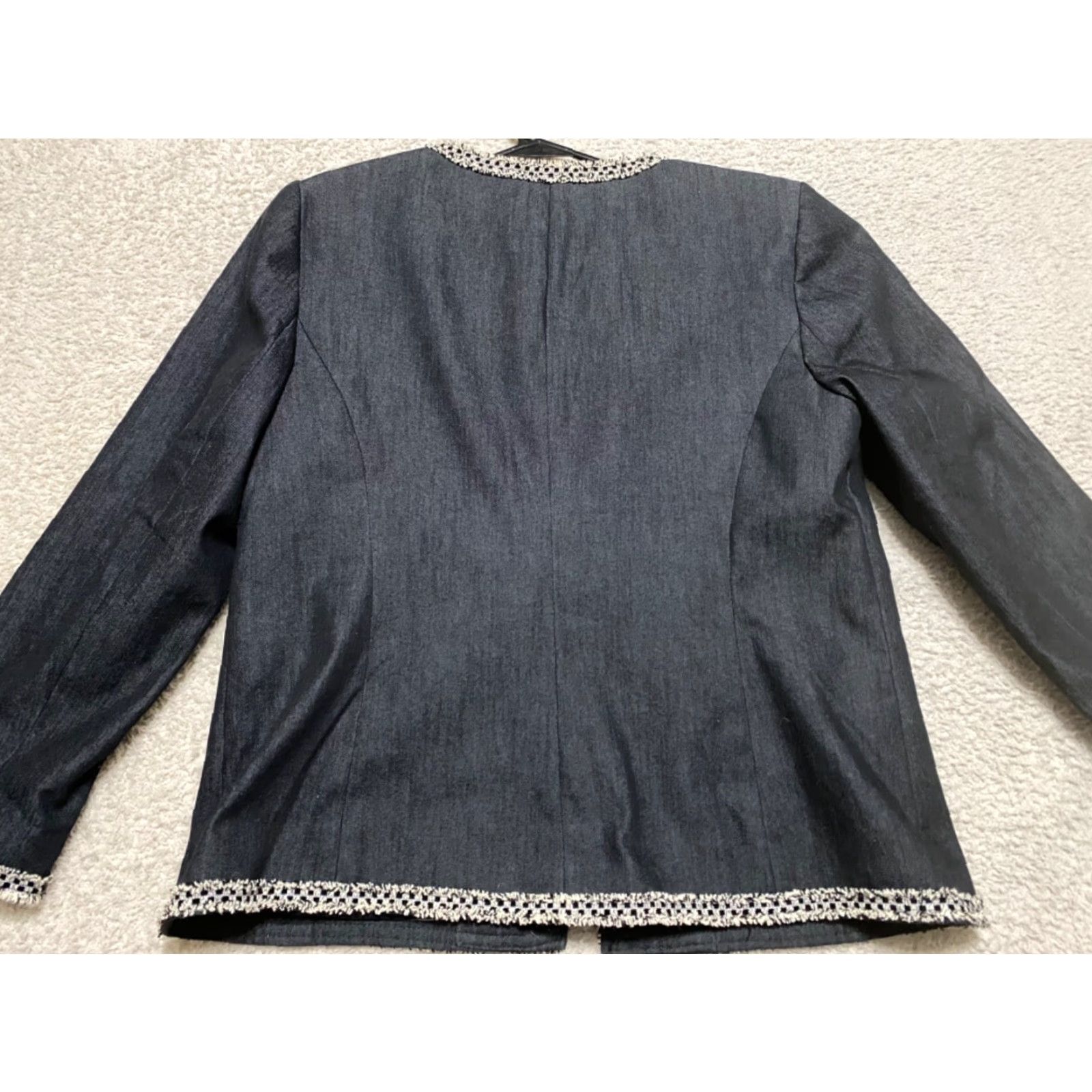 Talbots Talbots Blazer Shirt Womens sz 6 Charcoal Gray Long Sleeve casual office Basic Jacket Regular Fit Pocketed Fringed 6 Gray Women Mens? Size M / US 6-8 / IT 42-44 - 7 Thumbnail