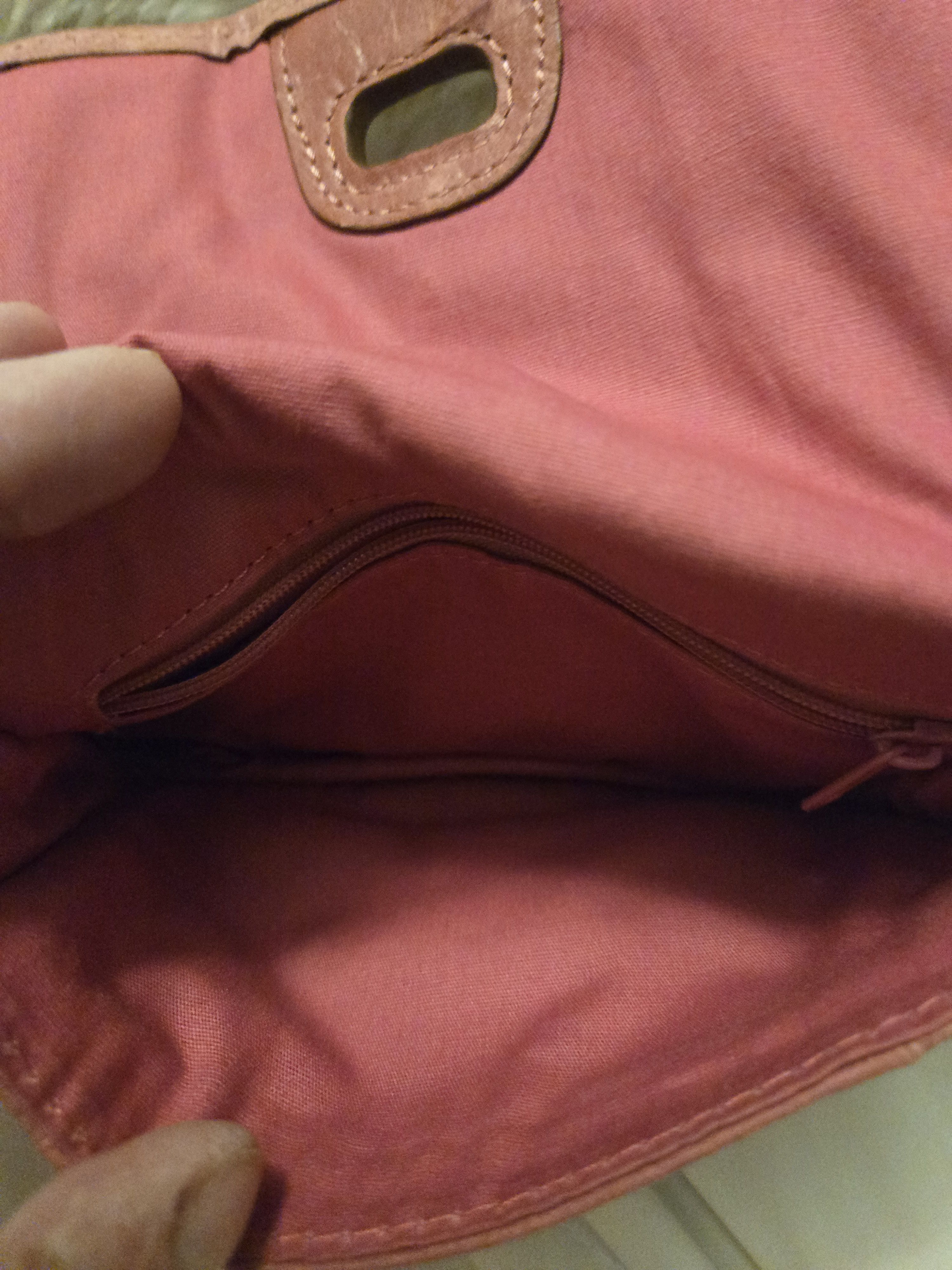Fossil Fossil Leather Fushia Crossbody Handbag Size ONE SIZE - 3 Thumbnail