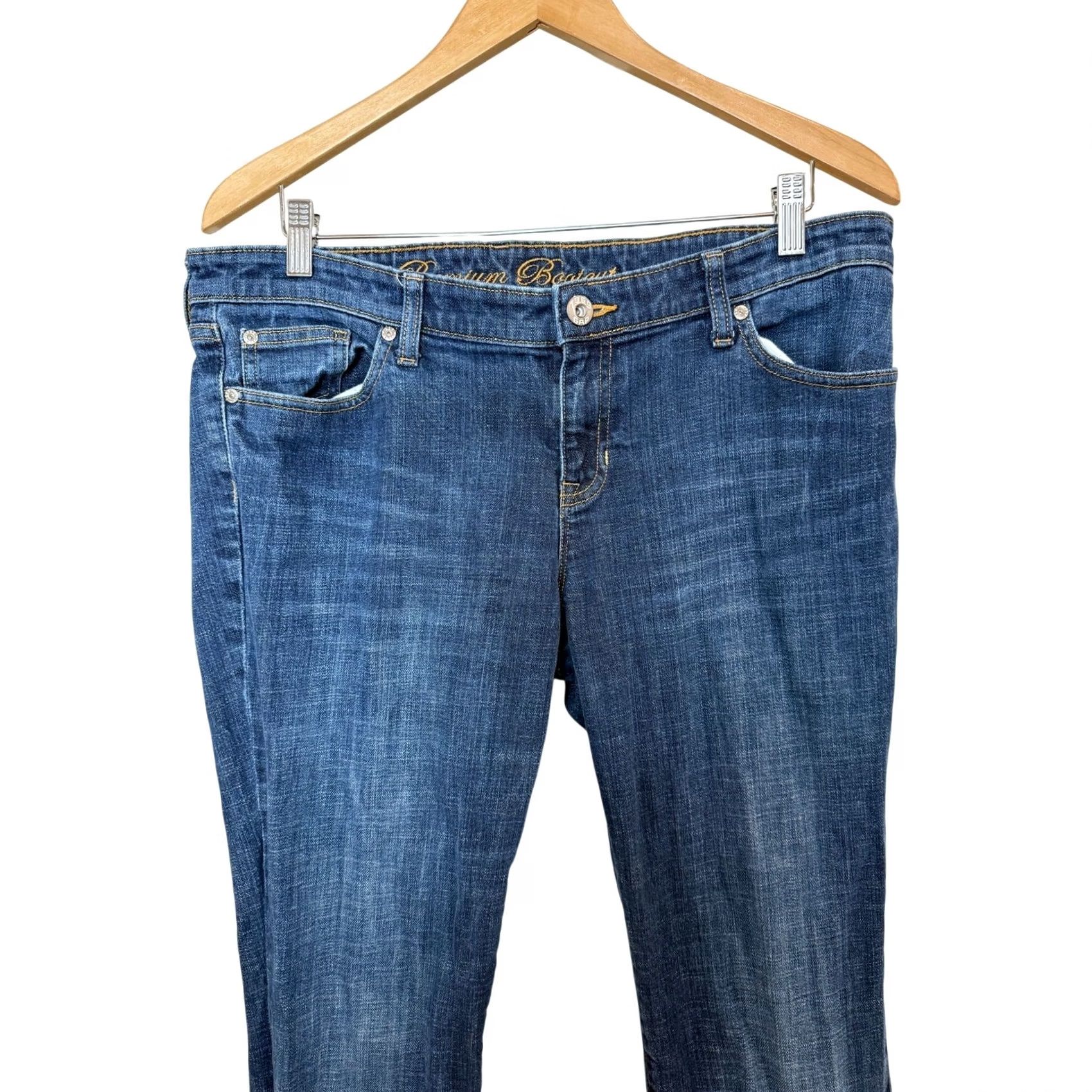 Gap VINTAGE Gap 1969 Blue Medium Wash Premium Flare Bootcut Denim Jean Mid Rise Women-14/32L Size 36" / US 14 / IT 50 - 4 Thumbnail