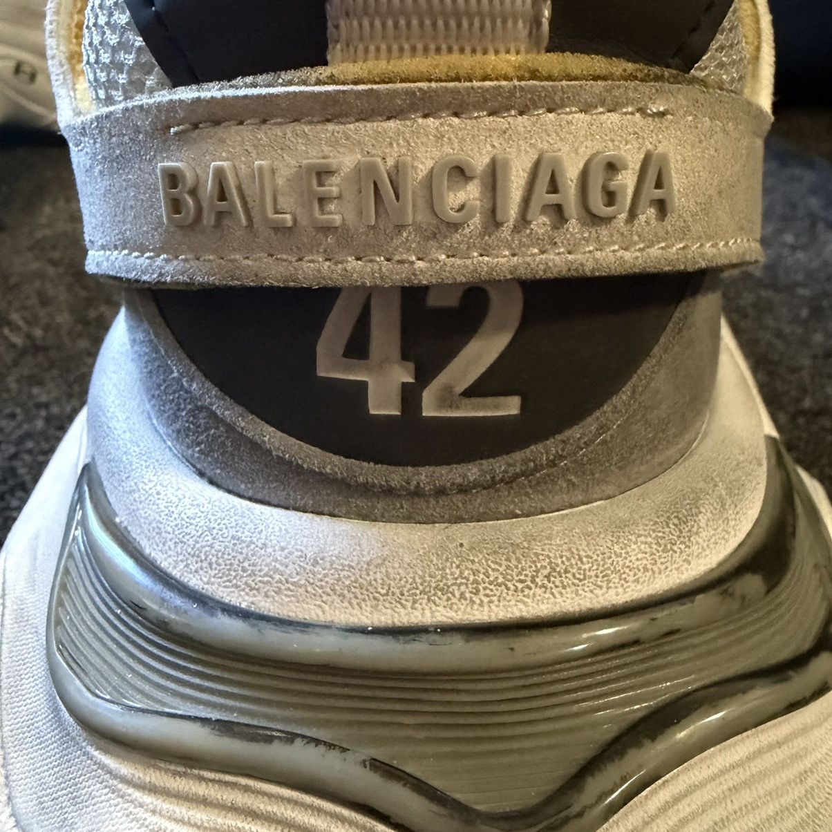 Balenciaga Balenciaga White Grey Cargo Sneaker Size US 9 / EU 42 - 5 Thumbnail