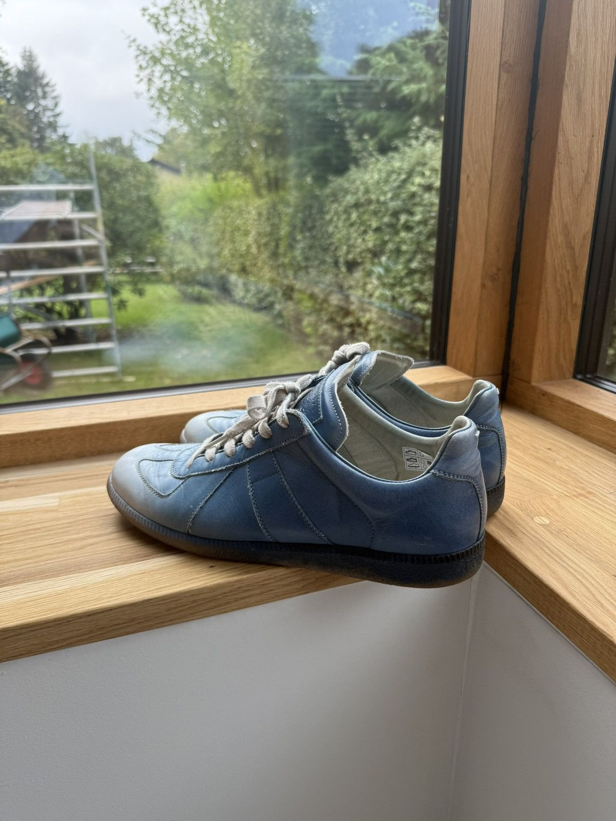 Maison Margiela MAISON MARTIN MARGIELA Replica Sneaker Airbrush Blue 43 Size US 10 / EU 43 - 2 Thumbnail