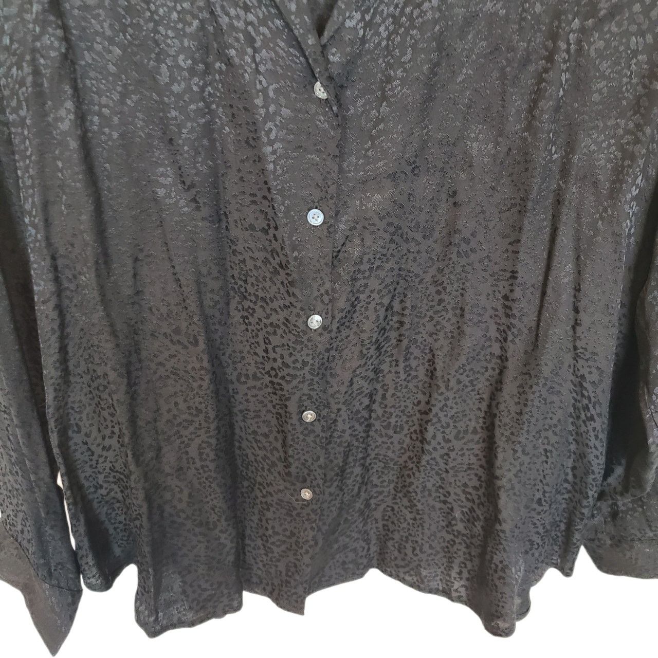 Tommy Bahama Tommy Bahama Blouse Black Satin Leopard Animal M Classic Size S / US 4 / IT 40 - 3 Thumbnail