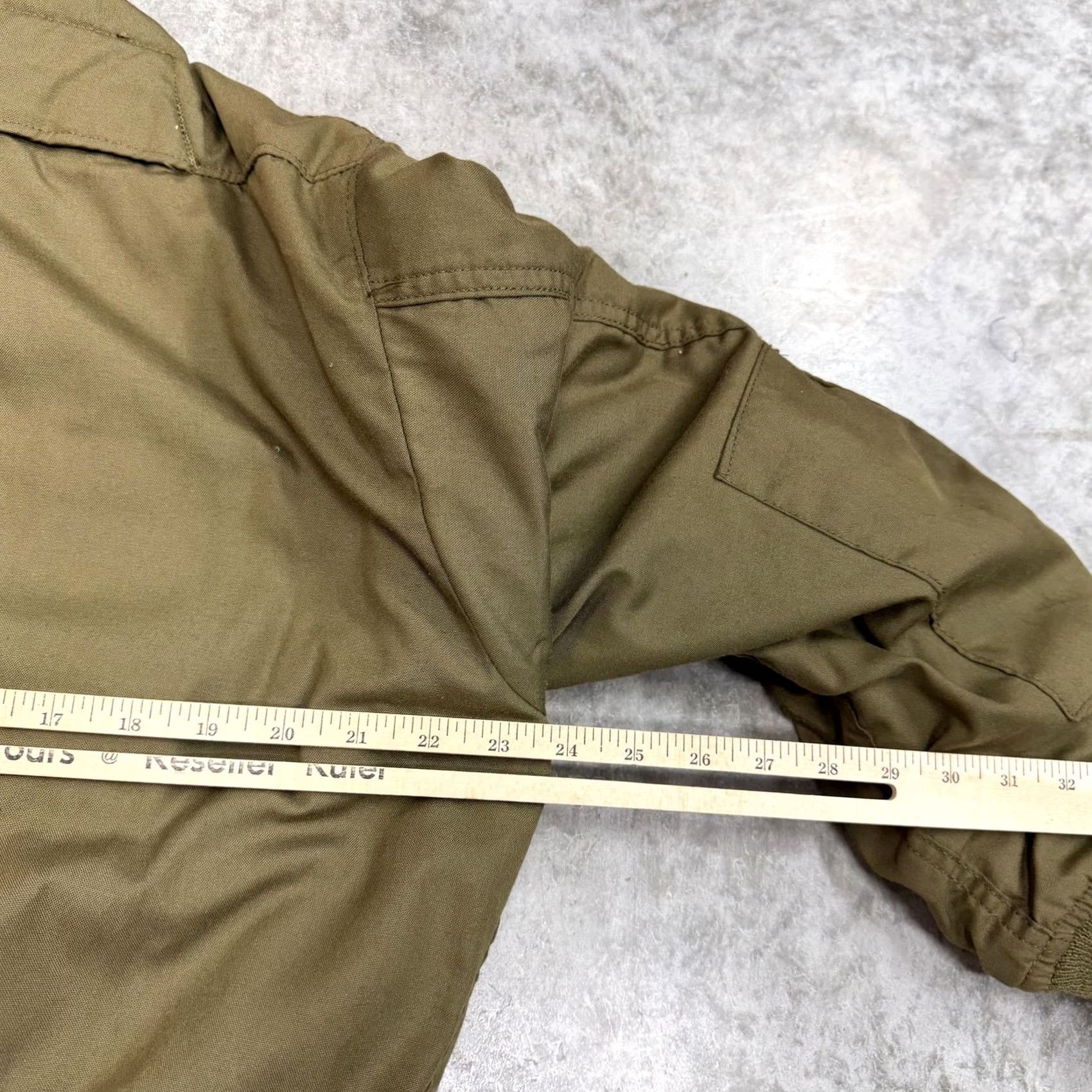 Industrie VINTAGE Greenbrier Industries Jacket Mens M Green Military Jacket Winter Nylon Insulated Lined Zip Pockets Collared Short Sleeve/Coat Size US M / EU 48-50 / 2 - 6 Thumbnail
