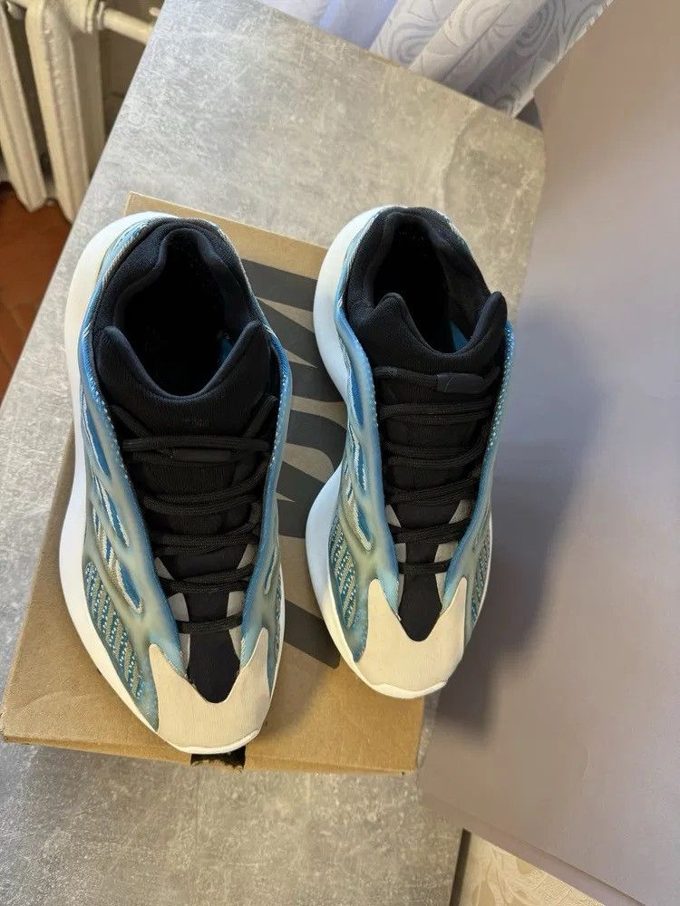 Adidas Adidas Yeezy 700 V3 Arzareth Sneakers Men’s 41 EUR / US 8 Size US 8 / EU 41 - 4 Thumbnail