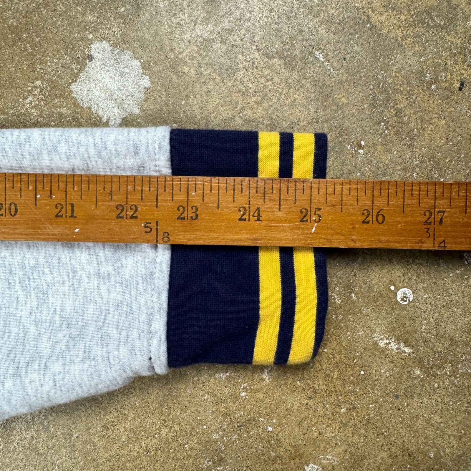 Club Room Henley Sweatshirt Men’s M Gray Navy Yellow Striped Retro Size US M / EU 48-50 / 2 - 11 Thumbnail