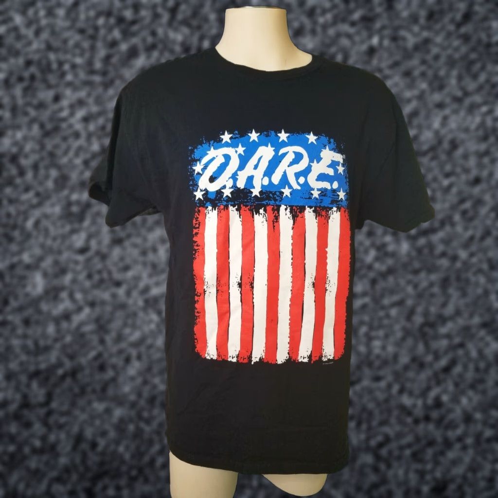 Etro Dare T Shirt American Flag Men’s Large Retro D.A.R.E. Shirt Mens L Black 100% Cotton Short Sleeve Vintage 90s Theme American Flag Size US L / EU 52-54 / 3 - 1 Thumbnail