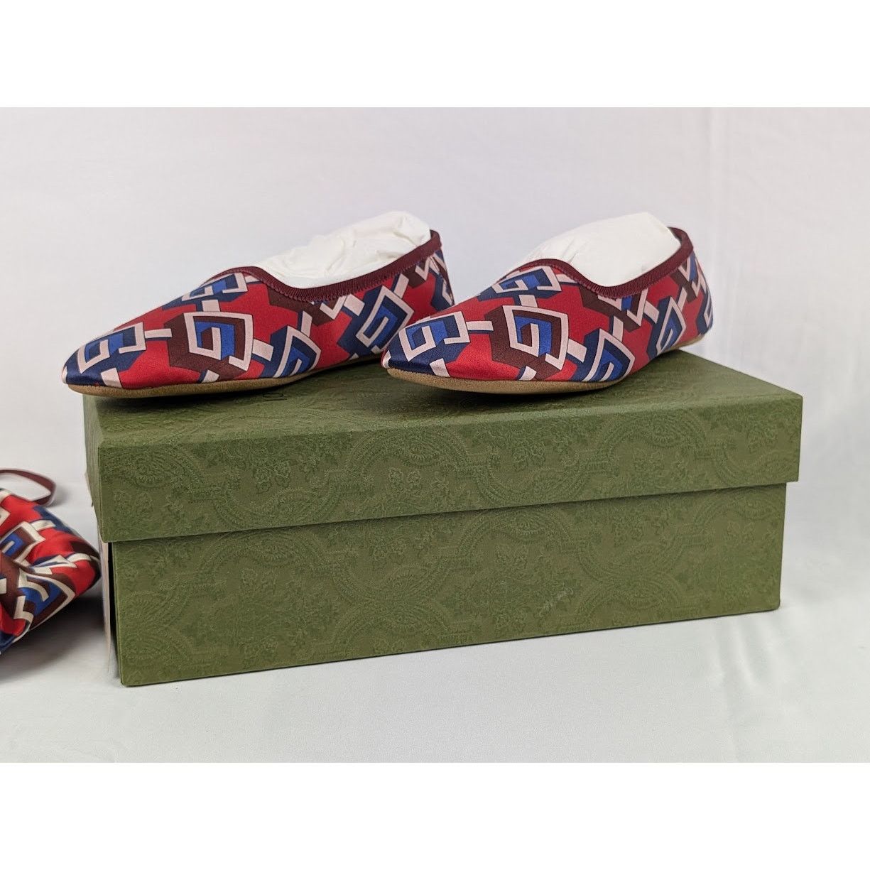 Gucci o1rshd1 Silk Printed Loafers in Multicolor Size US 6 / IT 36 - 11 Thumbnail