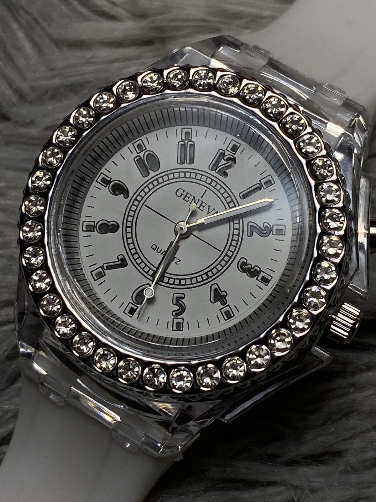 Japanese Brand Geneva LED Light-Up Crystal Watch | Japanese Brand Size ONE SIZE - 9 Thumbnail