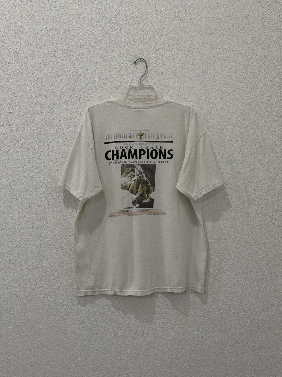 NCAA Kansas Jayhawks 2008 National Champs Newspaper Tee XL NCAA Size US XL / EU 56 / 4 - 1 Thumbnail
