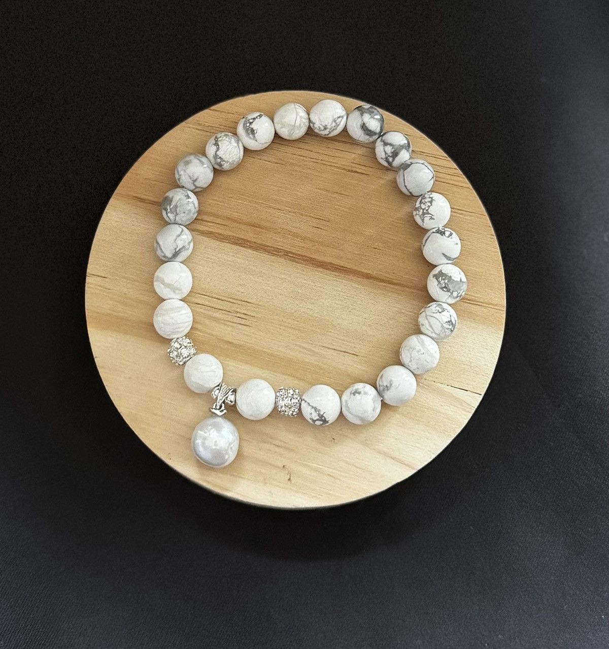 Handmade Howlite Pearl Bracelet Size ONE SIZE - 4 Thumbnail