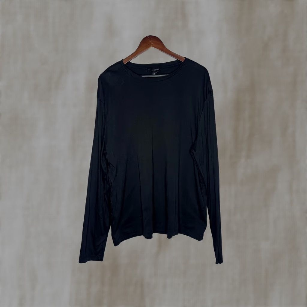 Banana Republic Banana Republic Men Shirt XL Black Long Sleeve Crew Neck Luxe Touch Performance Solid Shirt Size US XL / EU 56 / 4 - 1 Thumbnail