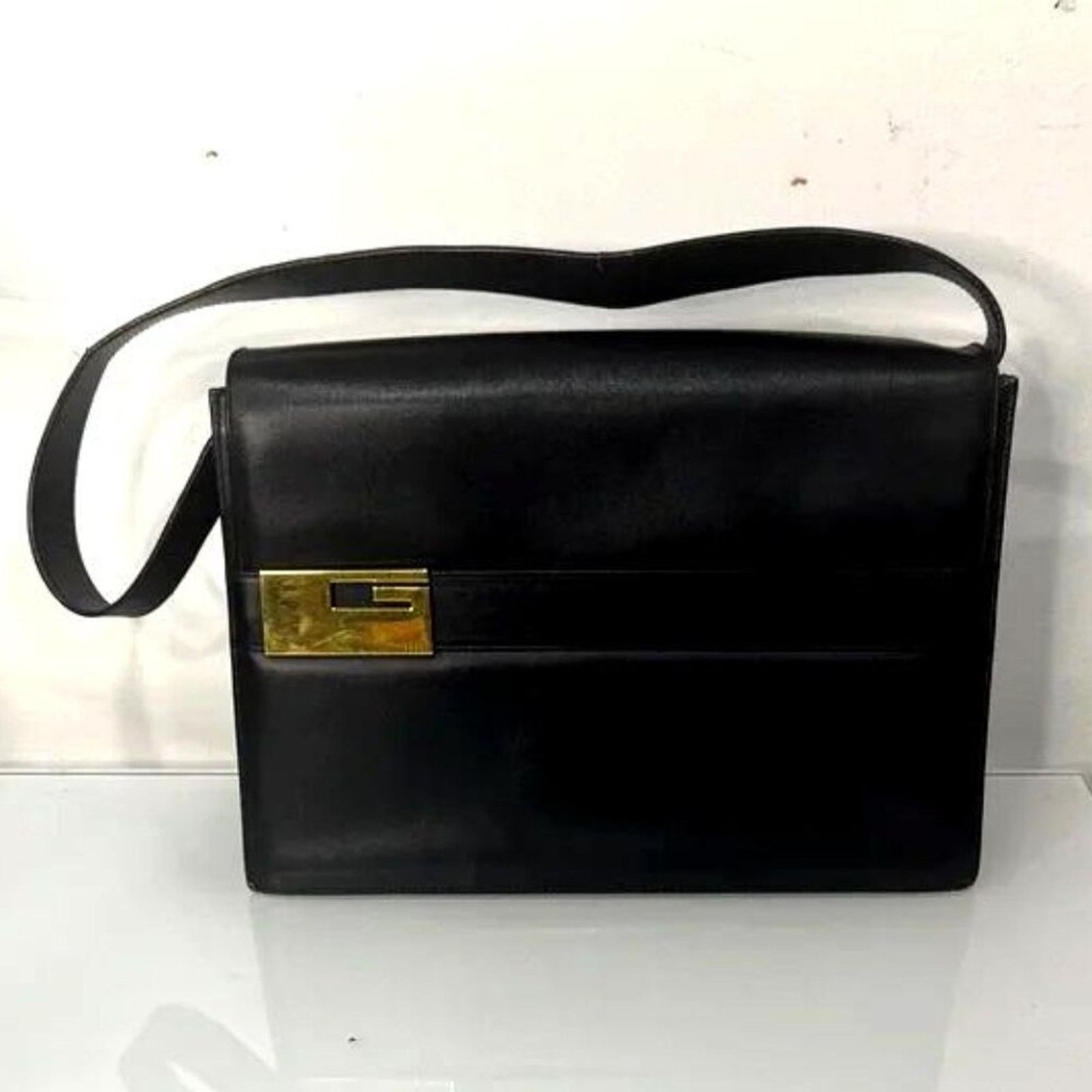 Gucci Gucci Vintage Square G Black Leather Shoulder Bag Size ONE SIZE - 1 Thumbnail
