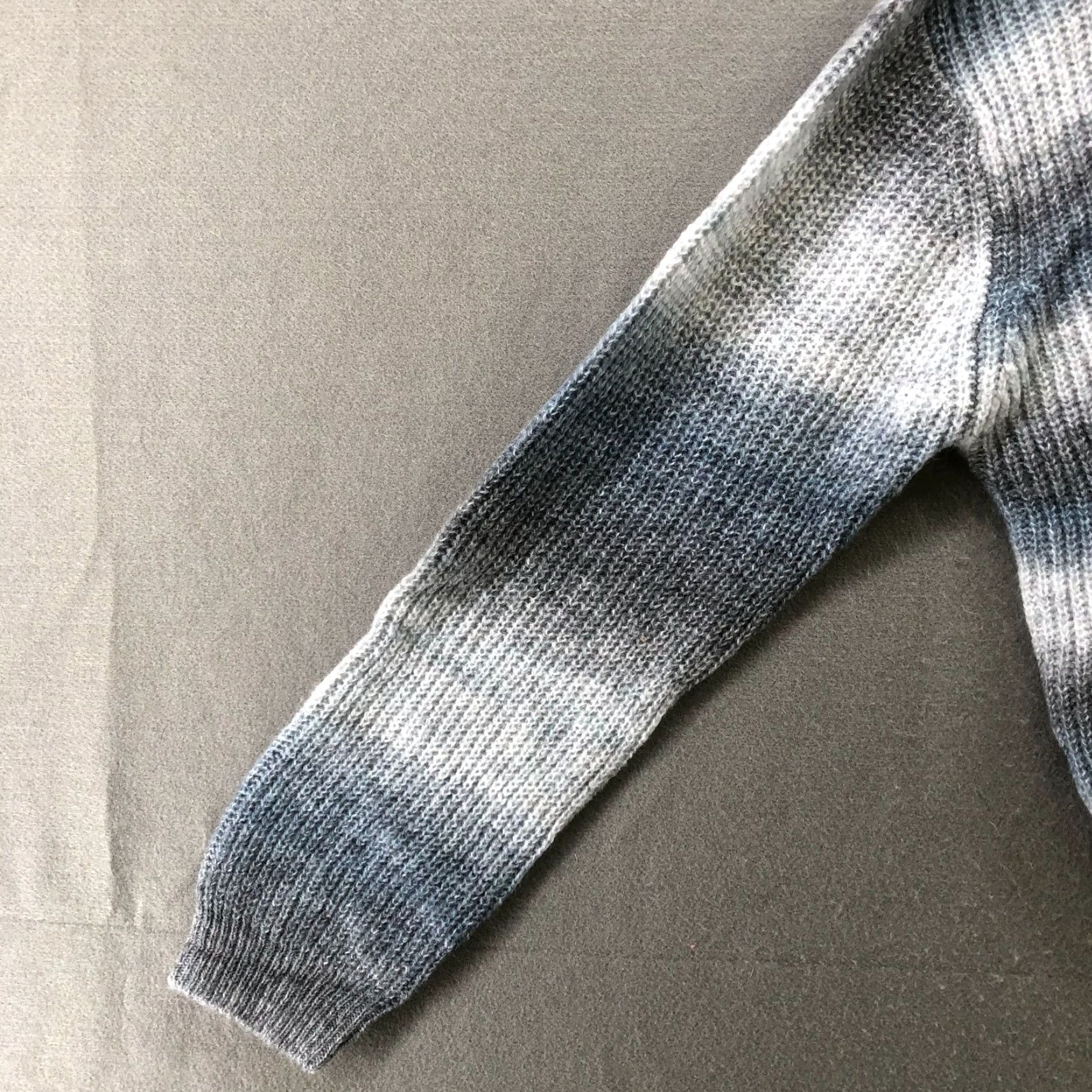 Vintage VINTAGE Hooked Up by IOT Blue Gray Striped Ombre Turtleneck Sweater Womens M Relaxed Pullover Bohemian Size M / US 6-8 / IT 42-44 - 5 Thumbnail