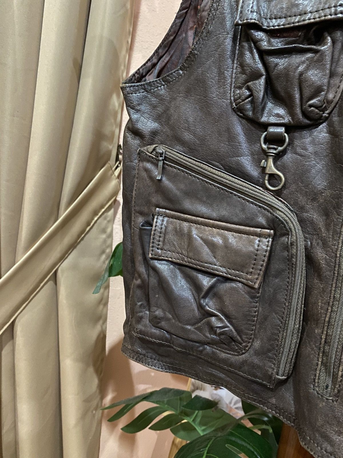 Other Vintage Big Bear Leather Utility Vest Multi-Pocket Zip Front Size US M / EU 48-50 / 2 - 9 Thumbnail