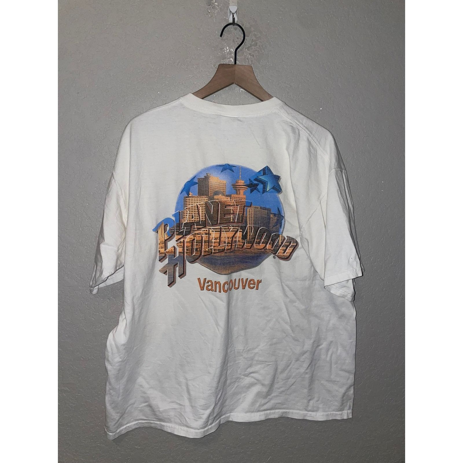 Hard Rock Cafe Vintage Planet Hollywood Shirt Vancouver Canada White XL Tee Size US XL / EU 56 / 4 - 1 Thumbnail