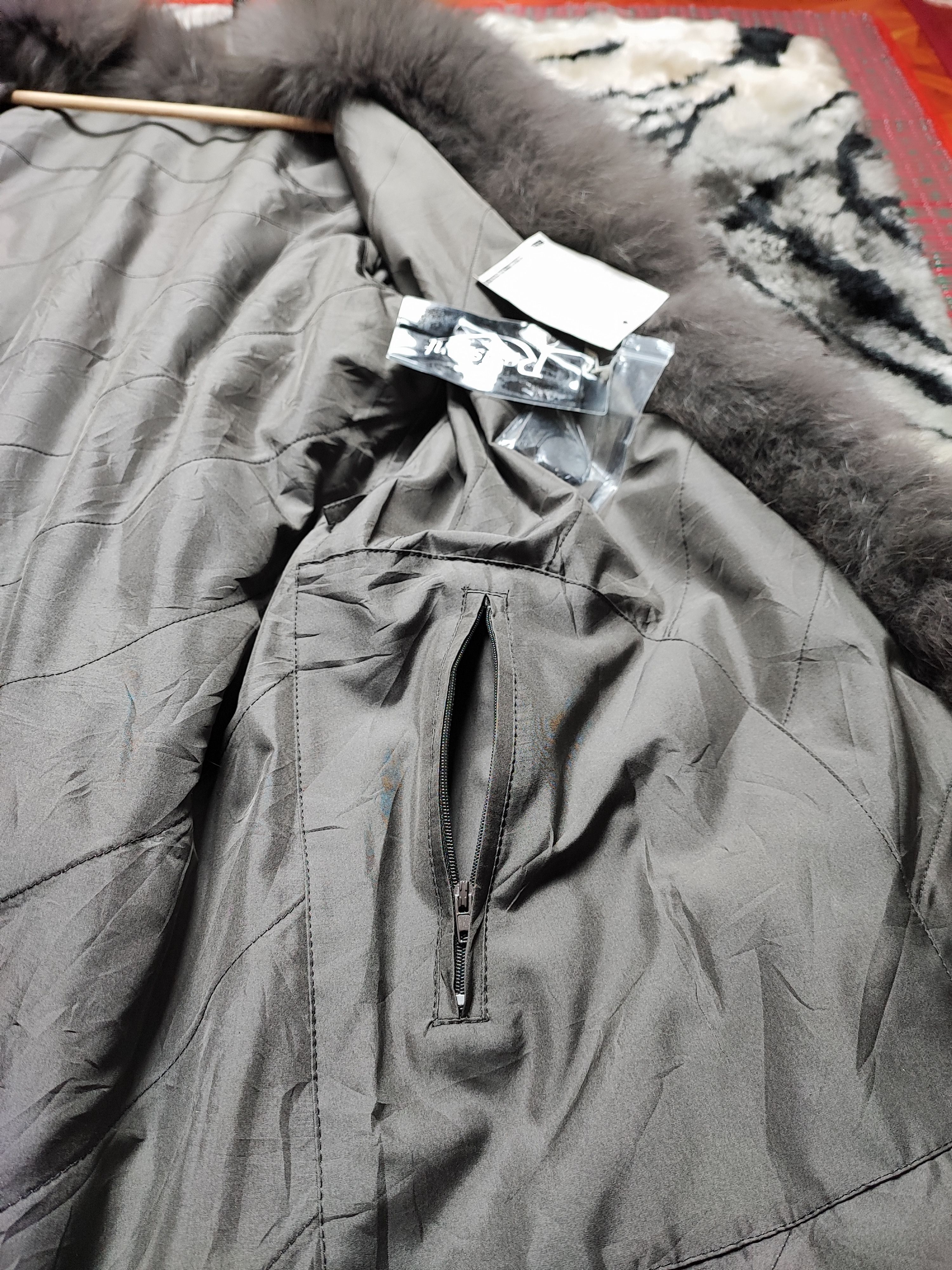 Le Grande Bleu (L.G.B.) Vintage Real Fur Bondage Coat Ravissant Size L / US 10 / IT 46 - 22 Thumbnail