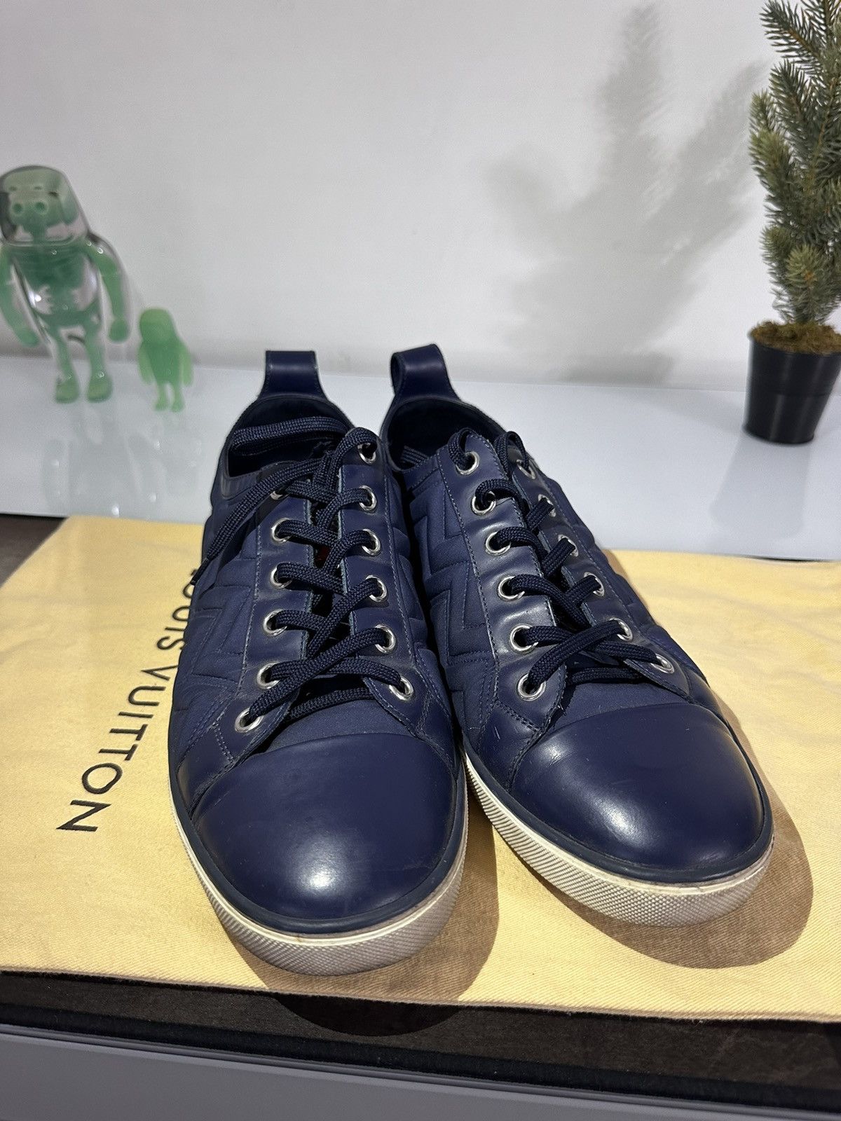 Louis Vuitton Navy Blue Sneakers Size US 11.5 / EU 44-45 - 2 Thumbnail