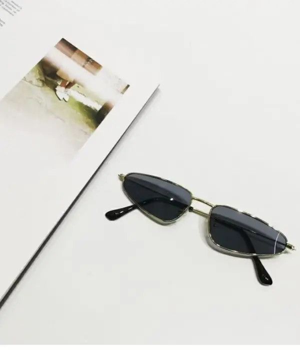 Vintage Retro punk sunglasses Size ONE SIZE - 1 Thumbnail
