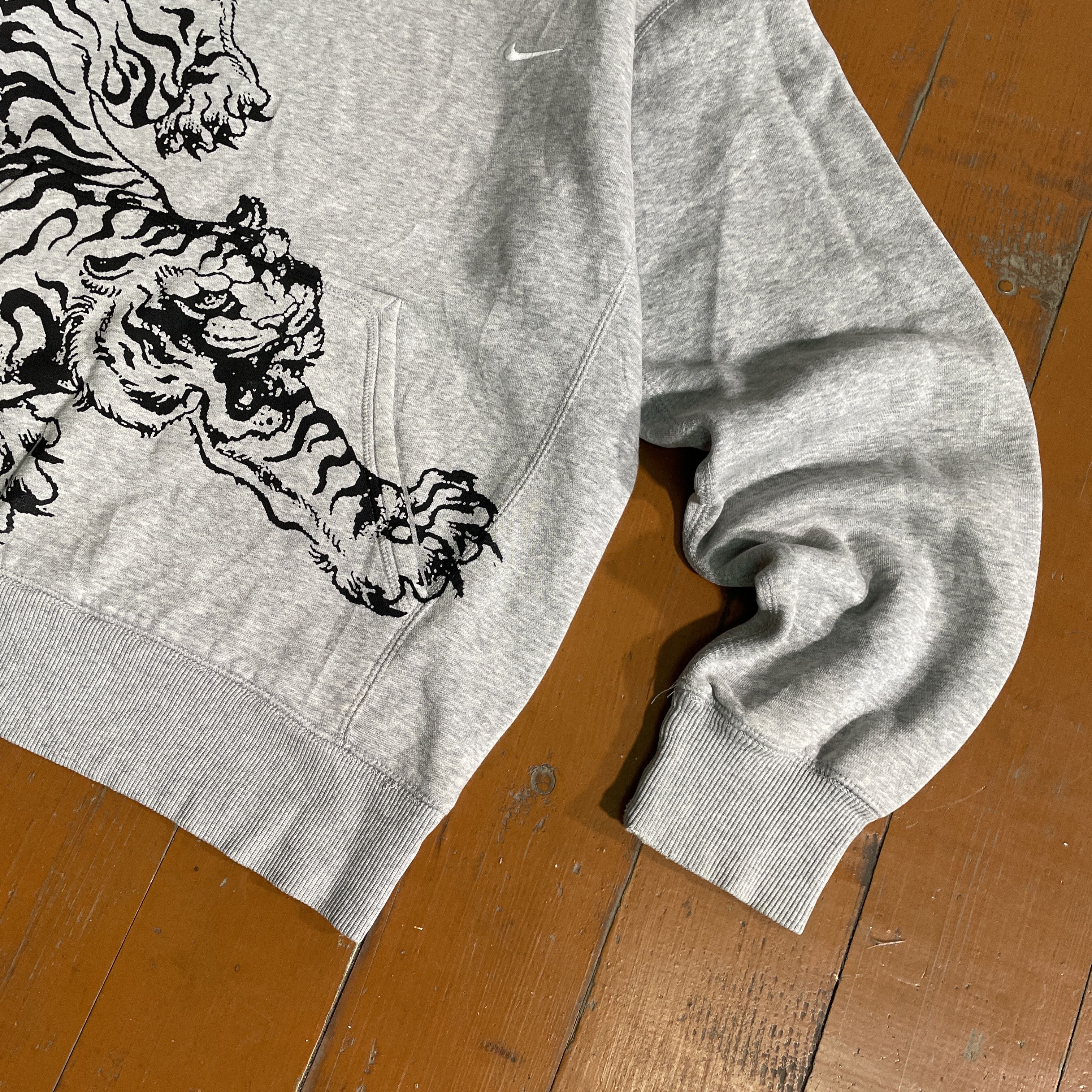 Nike Vintage Custom Nike gray Hoodie Tiger art grunge opium y2k Size US M / EU 48-50 / 2 - 4 Thumbnail