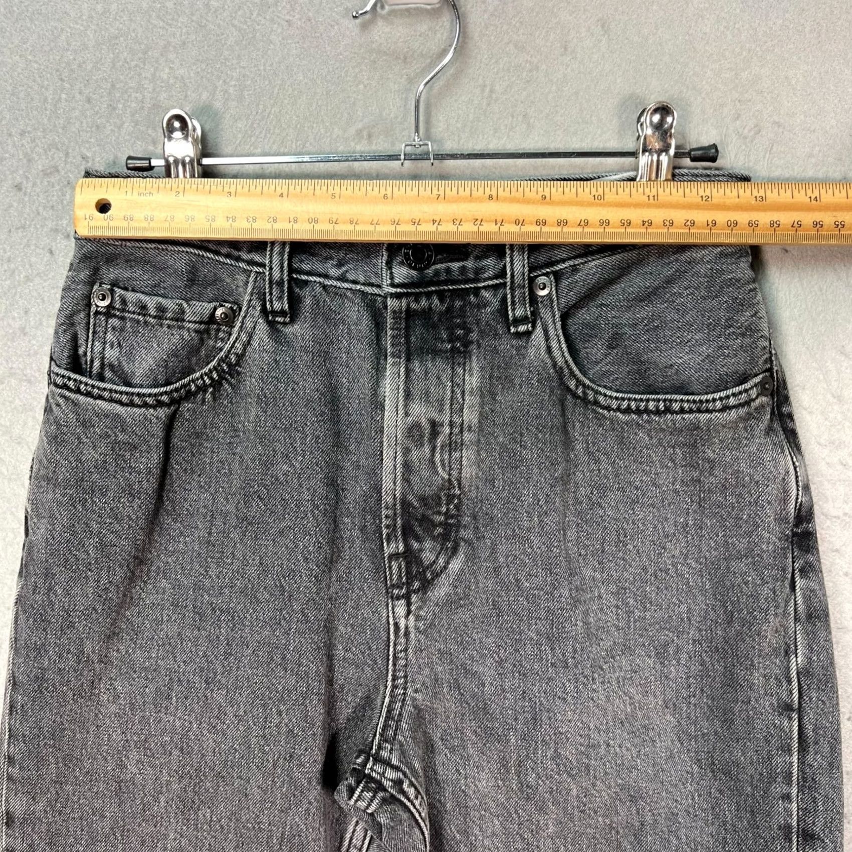 Everlane Everlane The 90s Cheeky Jean Organic Cotton Gray Womens Size 25 Regular Jeans 90s Womens Tapered Gray Organic Cotton Denim St Modern Size 42" / US 20 - 6 Thumbnail