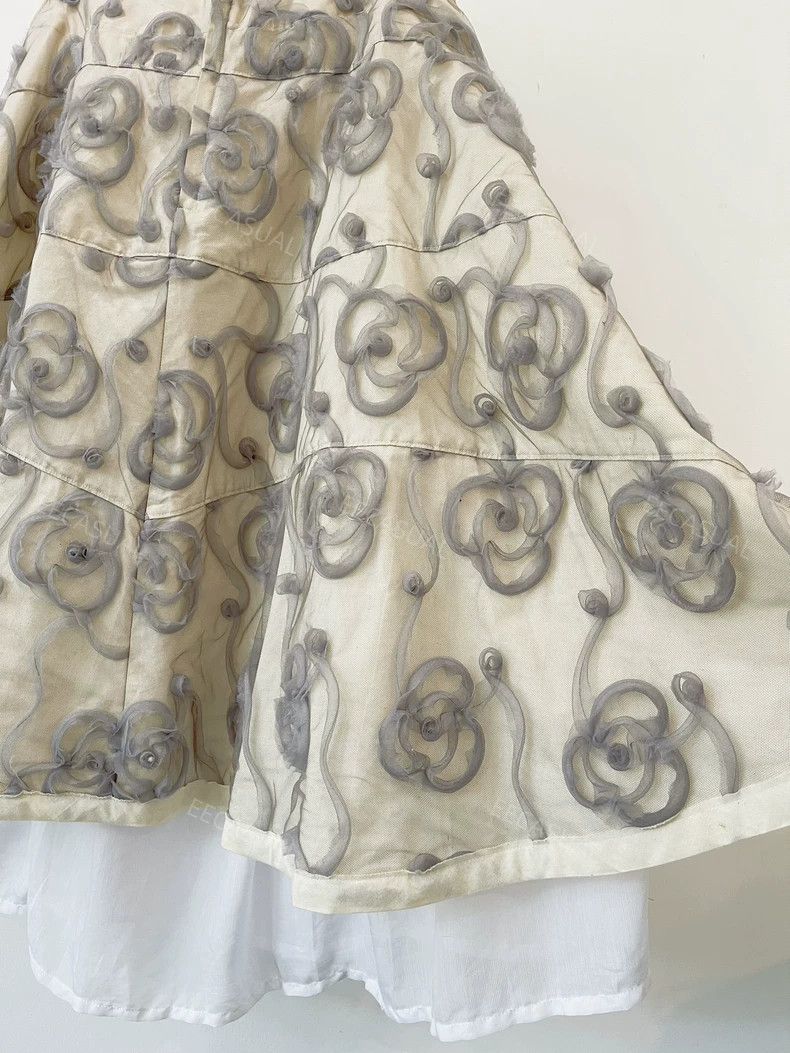 Comme des Garcons Comme Des Garcons size M 3D Rose Embroidered Skirt Size 24" / US 00 / IT 34 - 8 Thumbnail