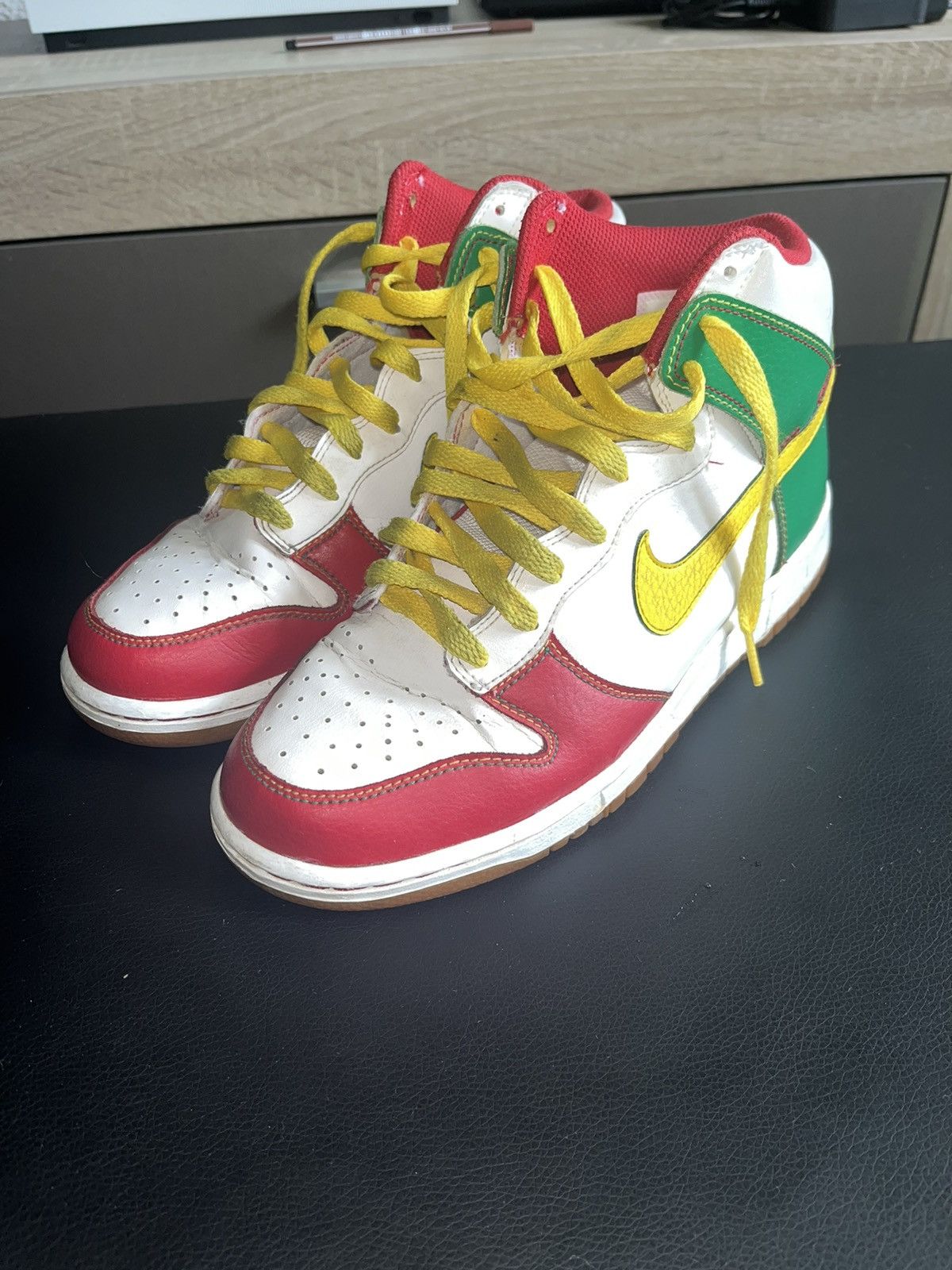 Nike NIKE Dunk High Rasta 2012 Size US 7 / EU 40 - 1 Thumbnail