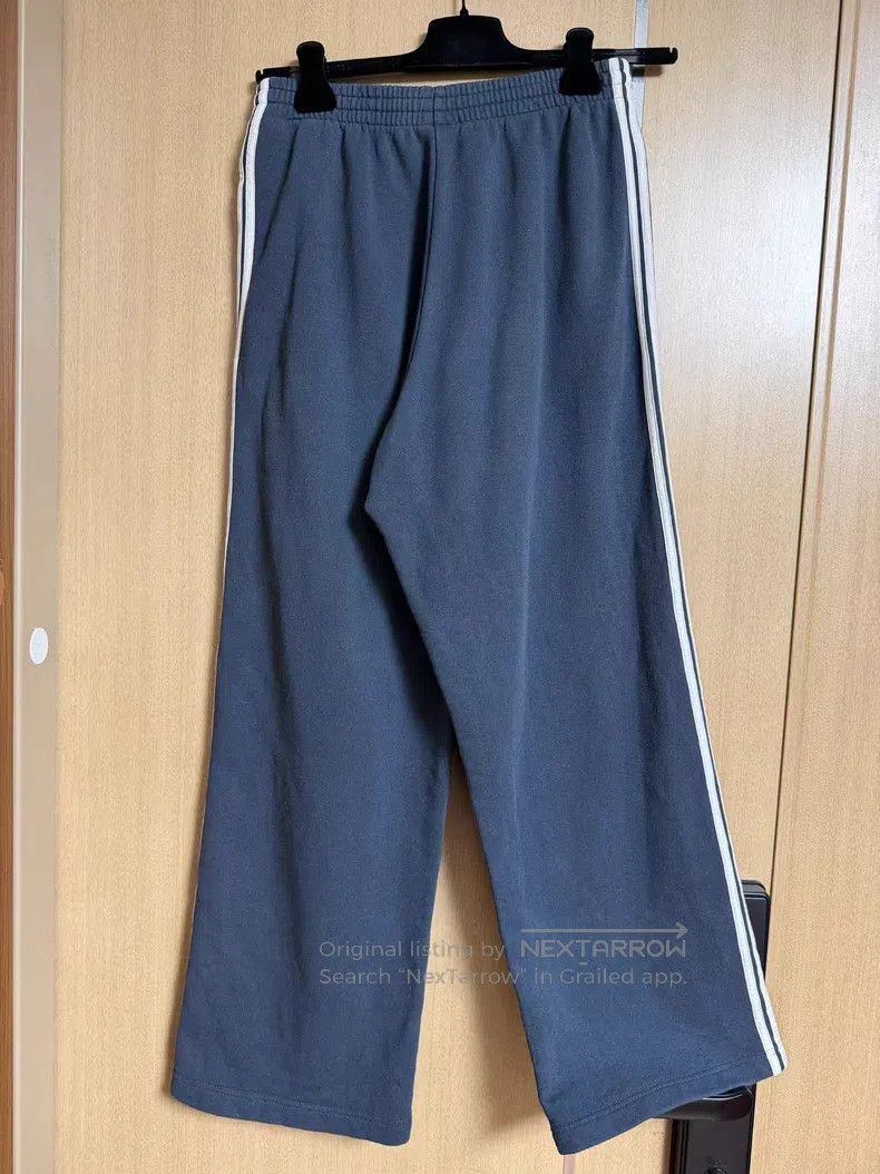 Balenciaga Balenciaga size XS Gray side stripe sport pants Size US 30 / EU 46 - 2 Thumbnail
