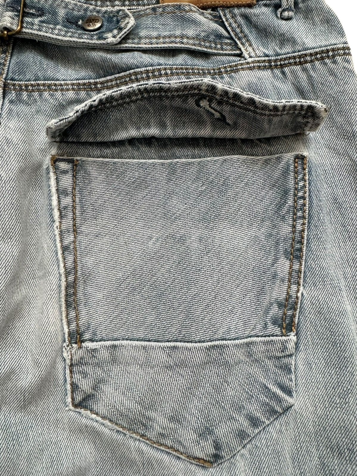 If Six Was Nine Vintage Zara Buckle Back Faded Distressed Jeans Size US 33 - 14 Thumbnail