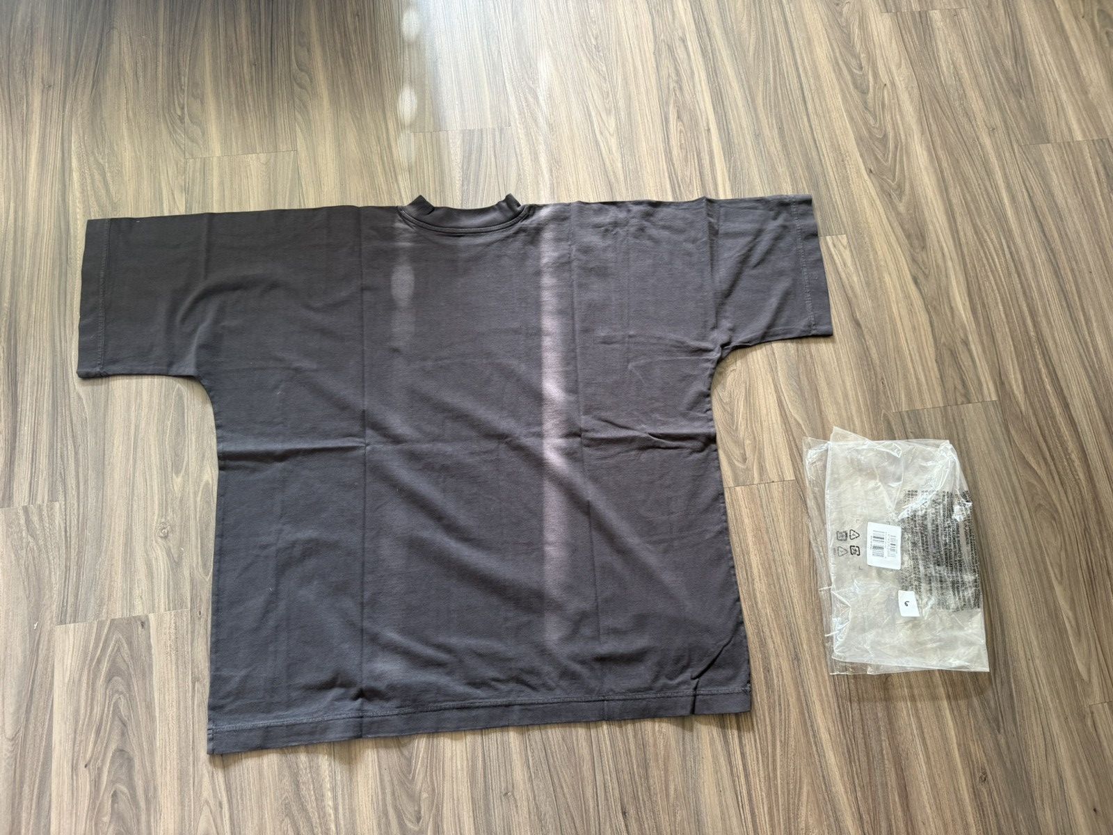 Balenciaga × Gap × Yeezy YEEZY GAP Engineered by Balenciaga No Seam T-Shirt Black - M Size US M / EU 48-50 / 2 - 5 Thumbnail